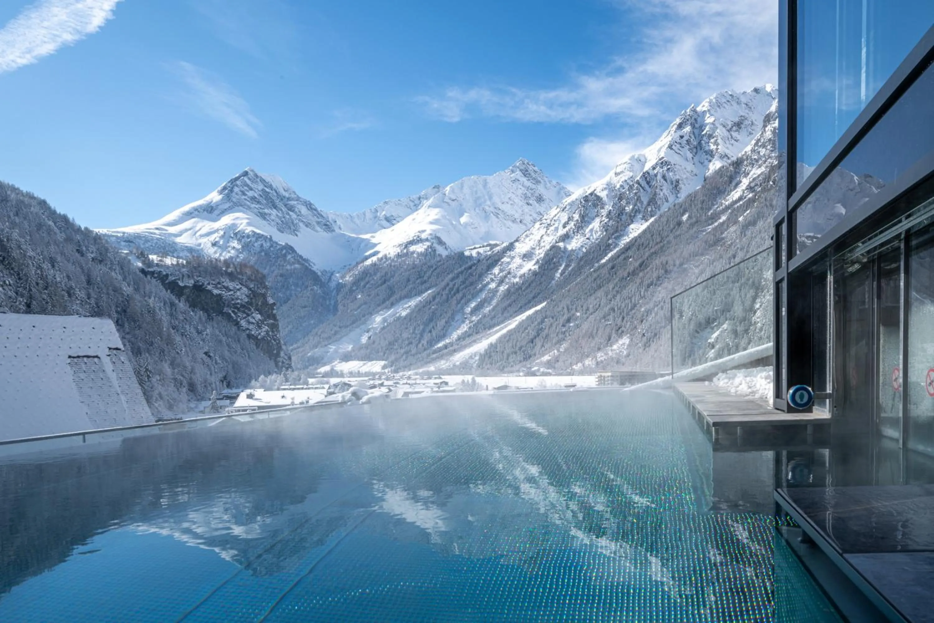 Swimming pool in Hotel Stern