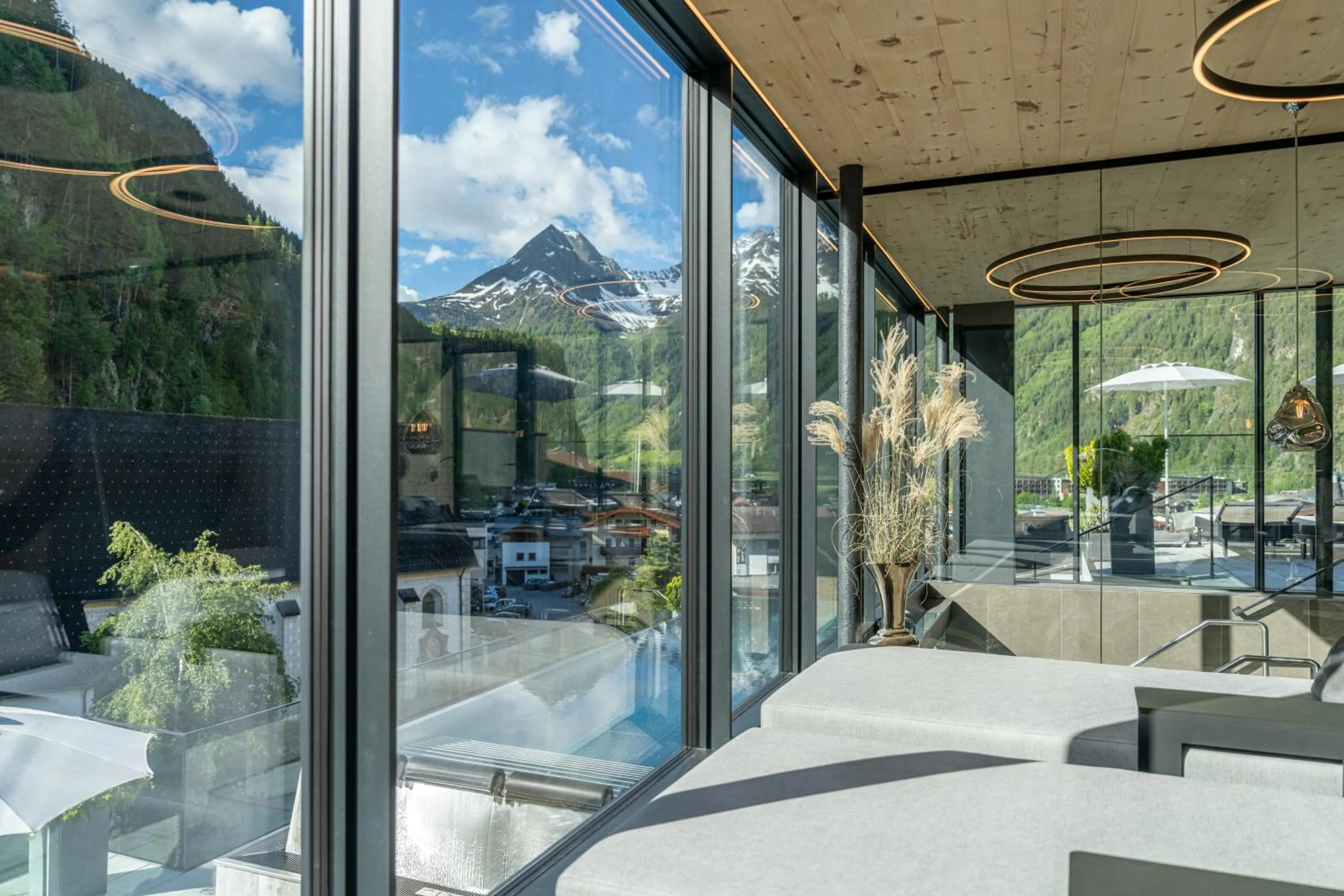Swimming pool in Hotel Stern