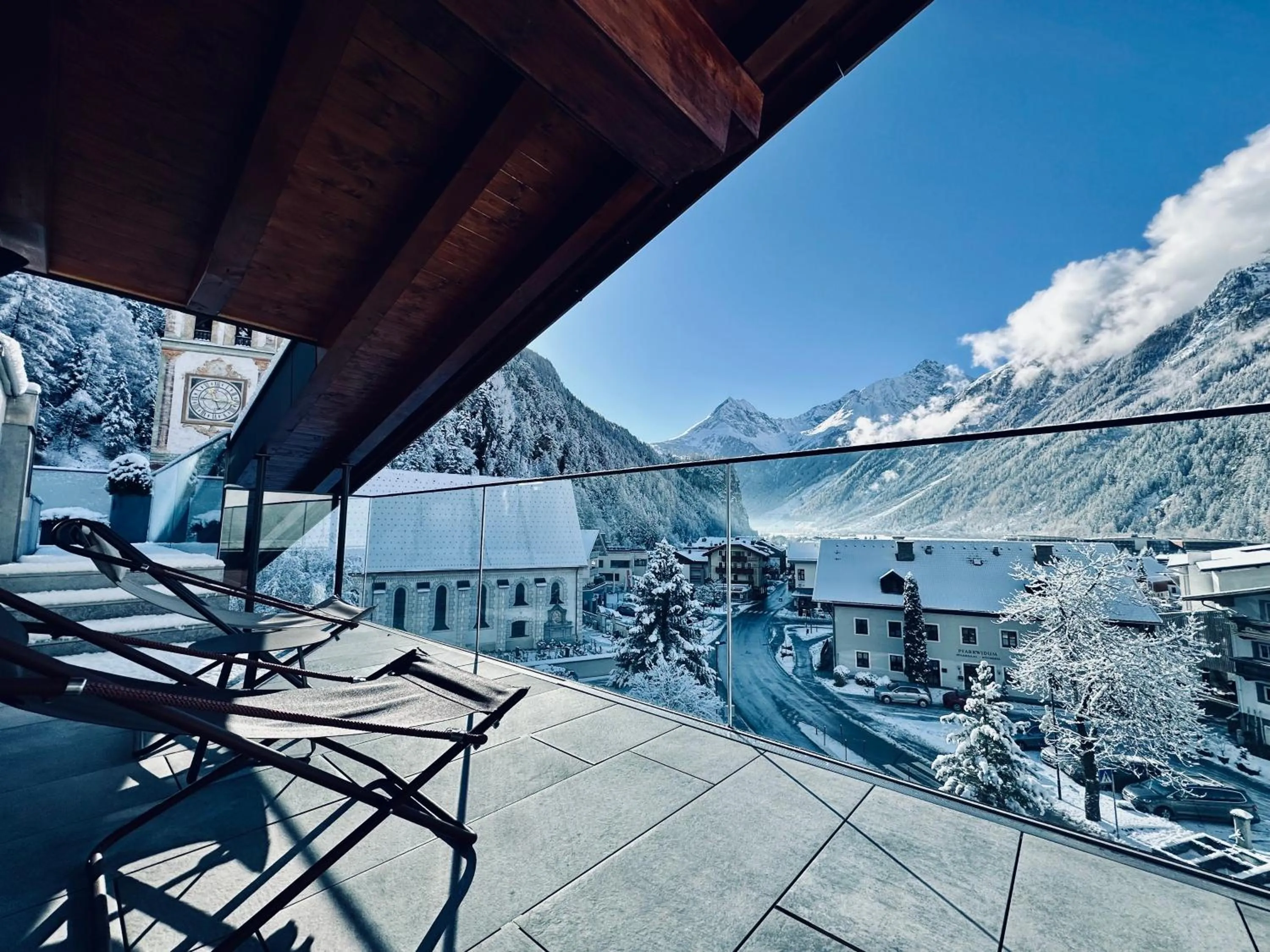 Swimming pool in Hotel Stern
