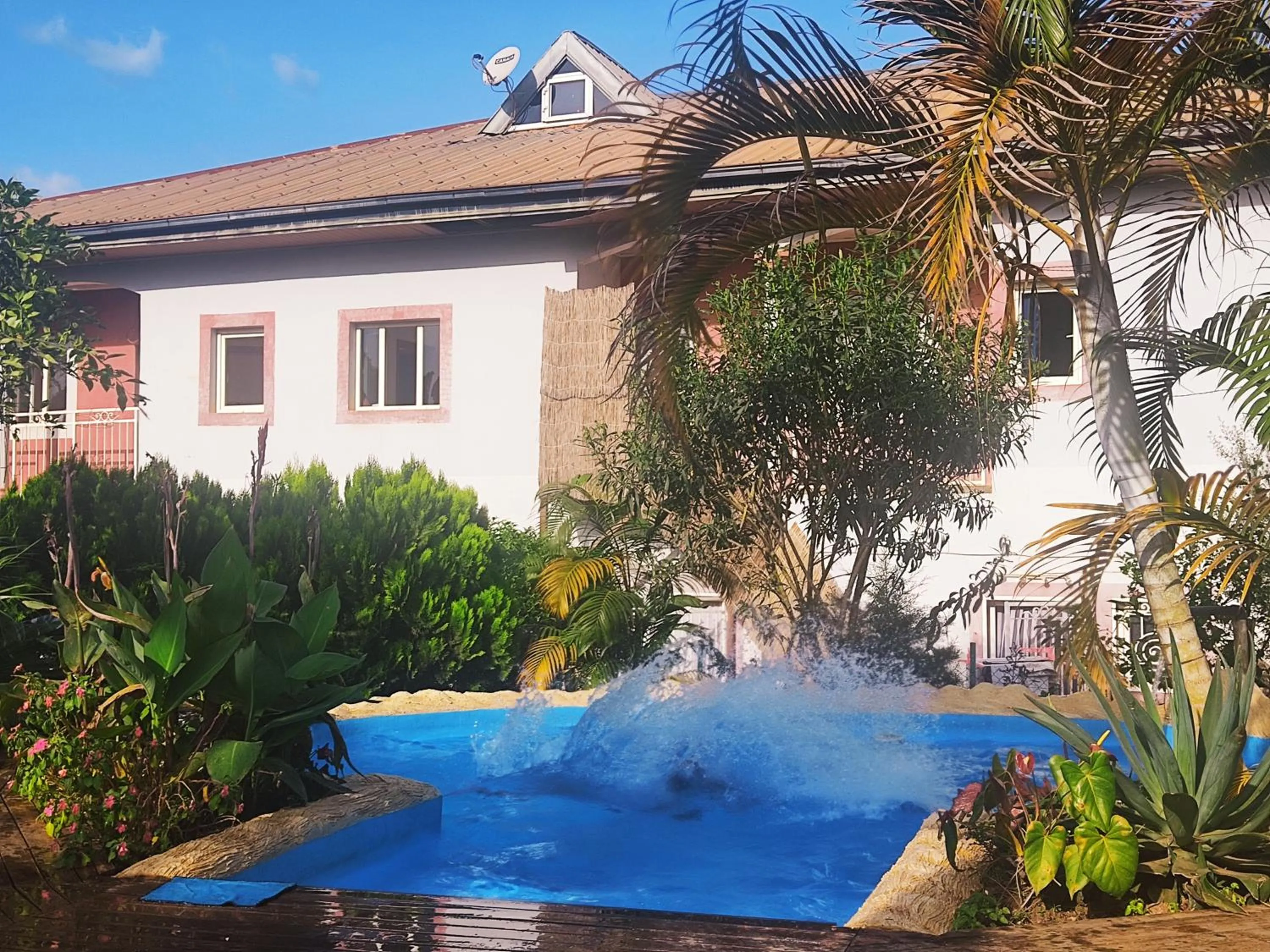Swimming pool in Residence Jardin Tropical