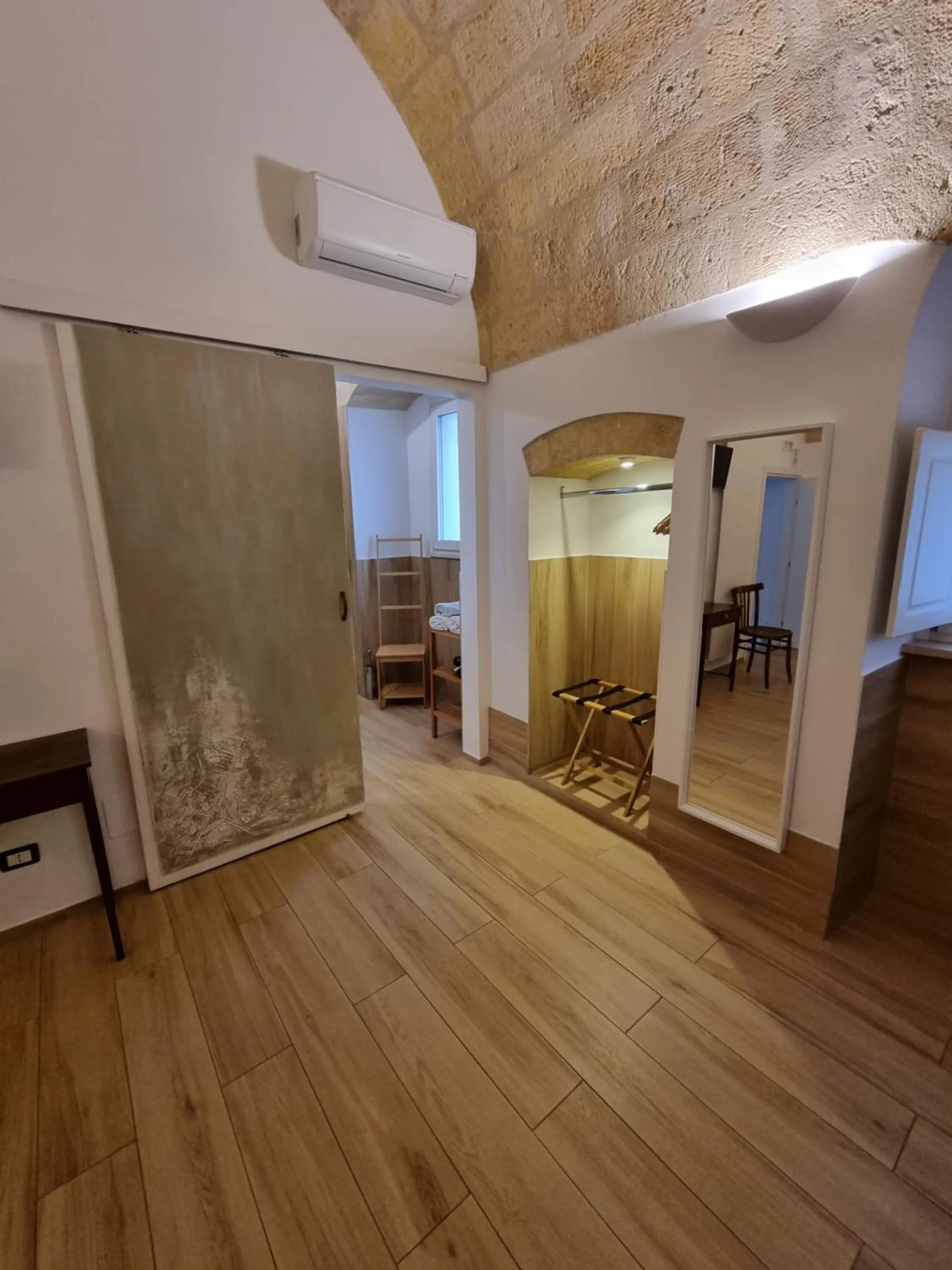 wardrobe in B&B Novecento Italiano