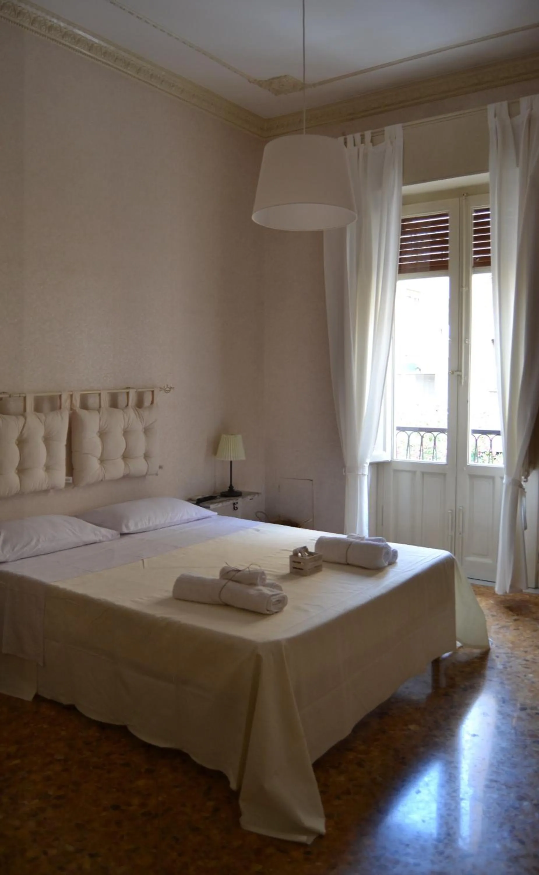 Double Room with Private External Bathroom in Casa Jolanda B&B