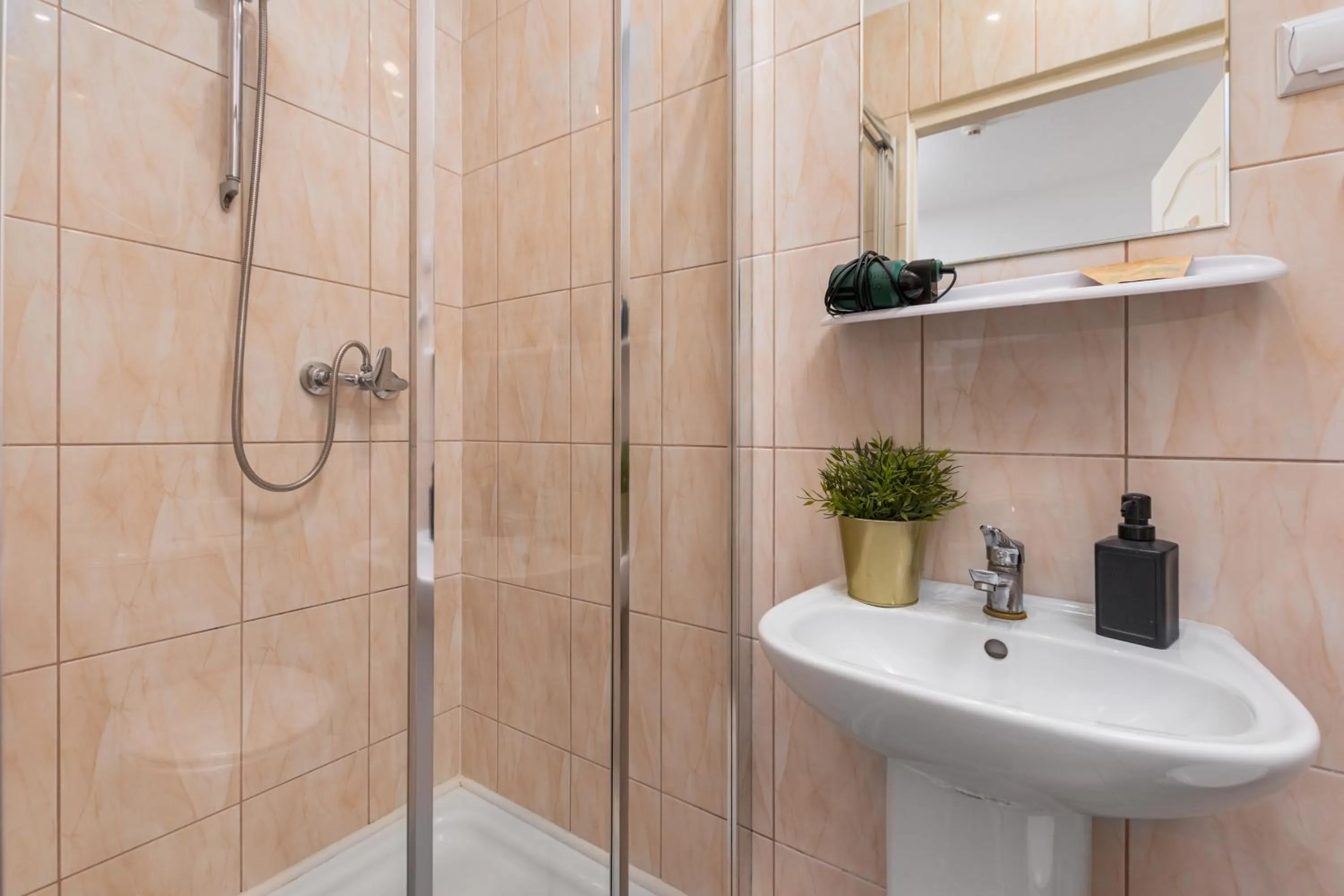 Shower in Hostel Coco