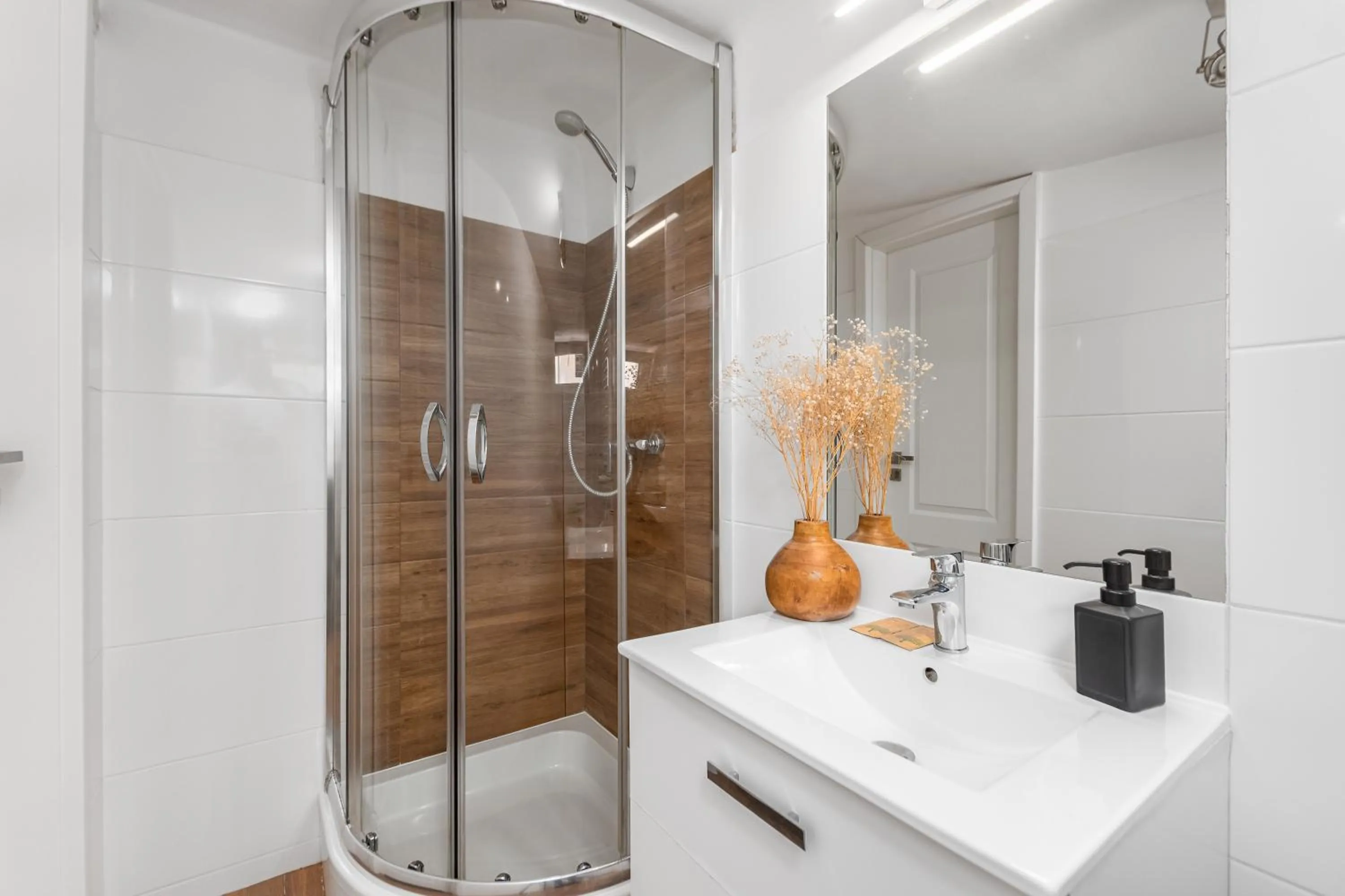 Shower in Hostel Coco