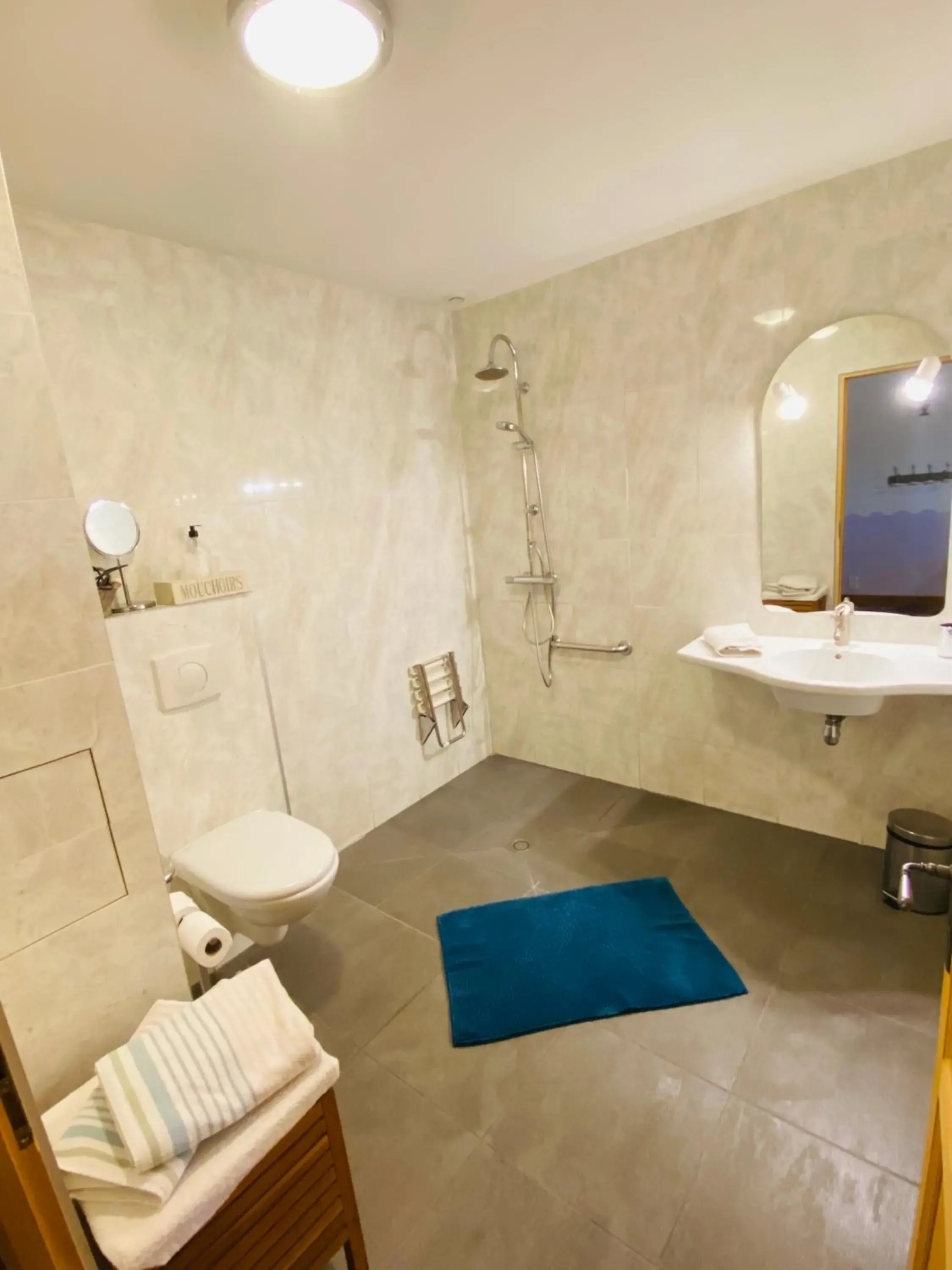 Double Room in Ferme de Montecouvez Double Room in Ferme de Montecouvez