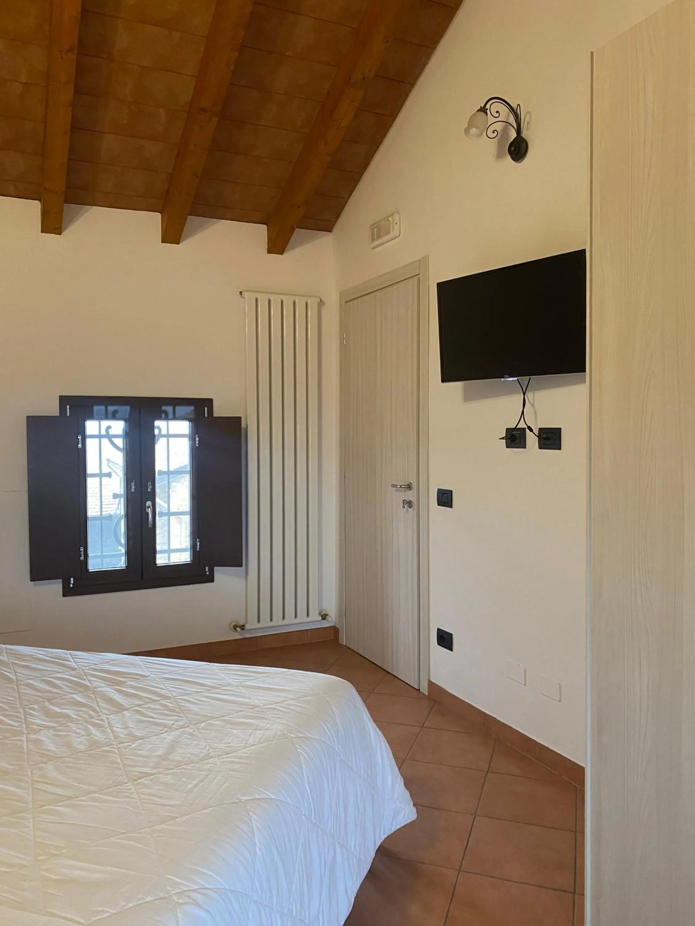 TV and multimedia, Bed in B&B Molinetto