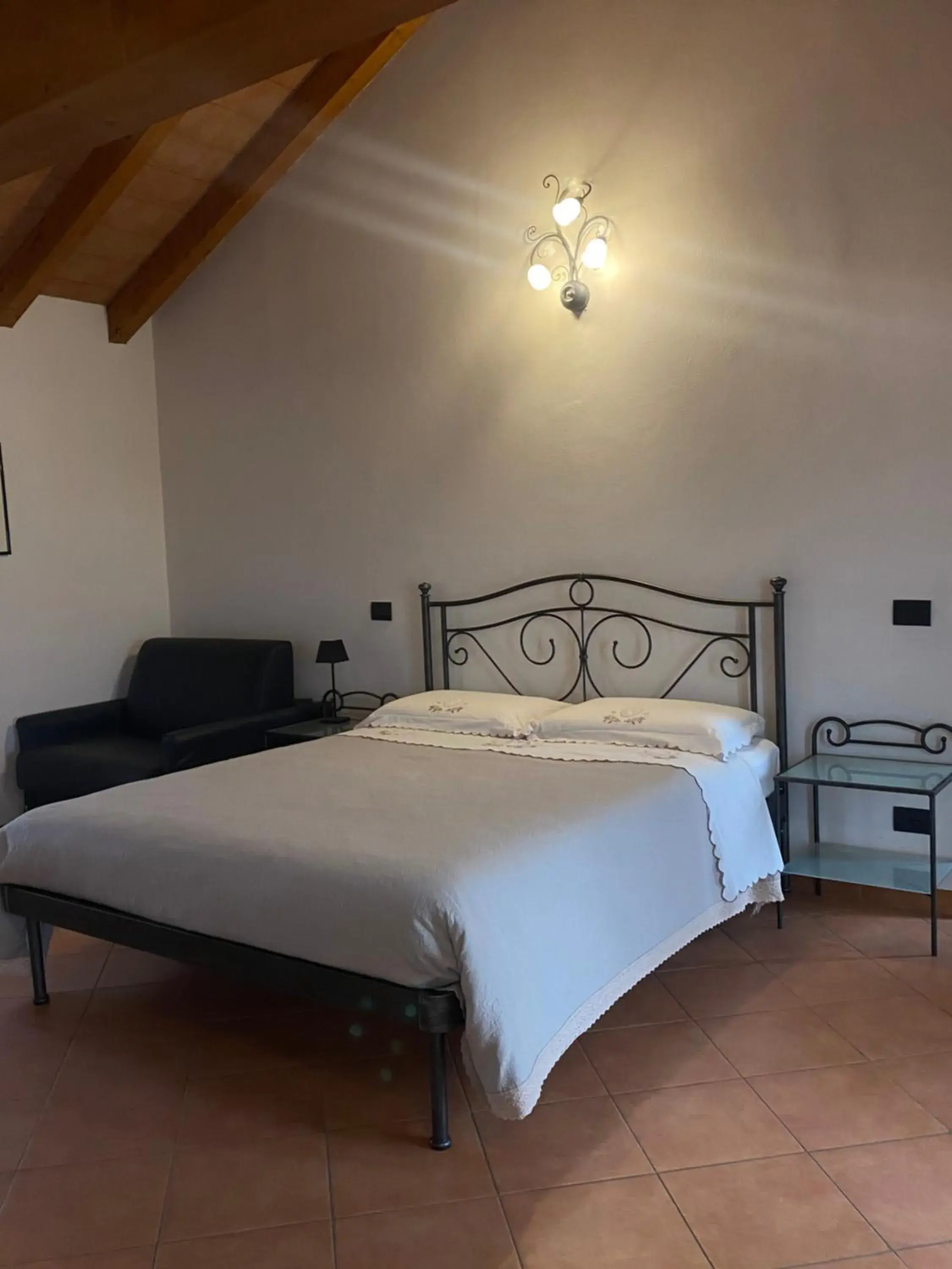 Triple Room with Private Bathroom - single occupancy in B&B Molinetto Triple Room with Private Bathroom - single occupancy in B&B Molinetto