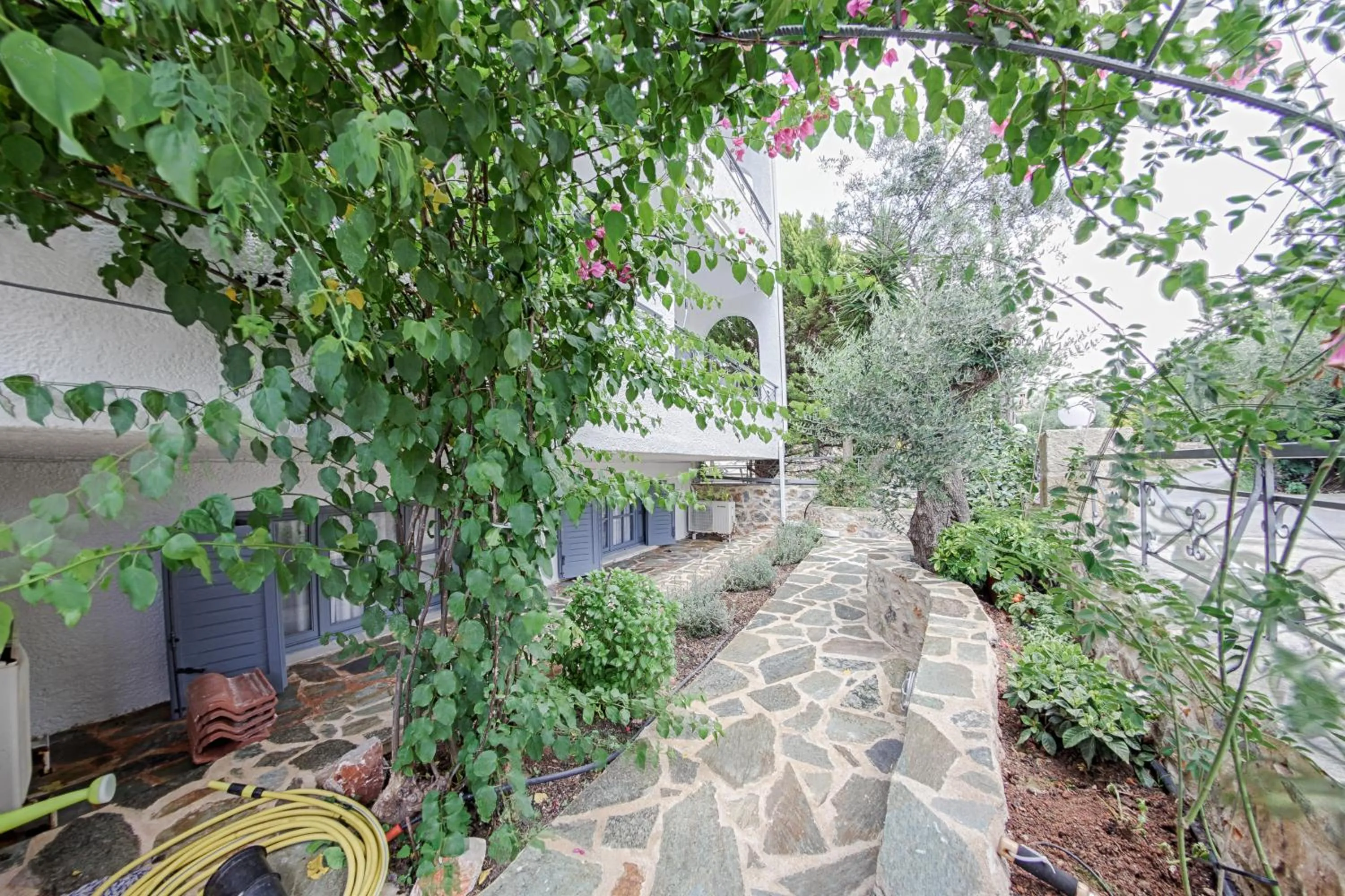 Irida Holiday Apartments