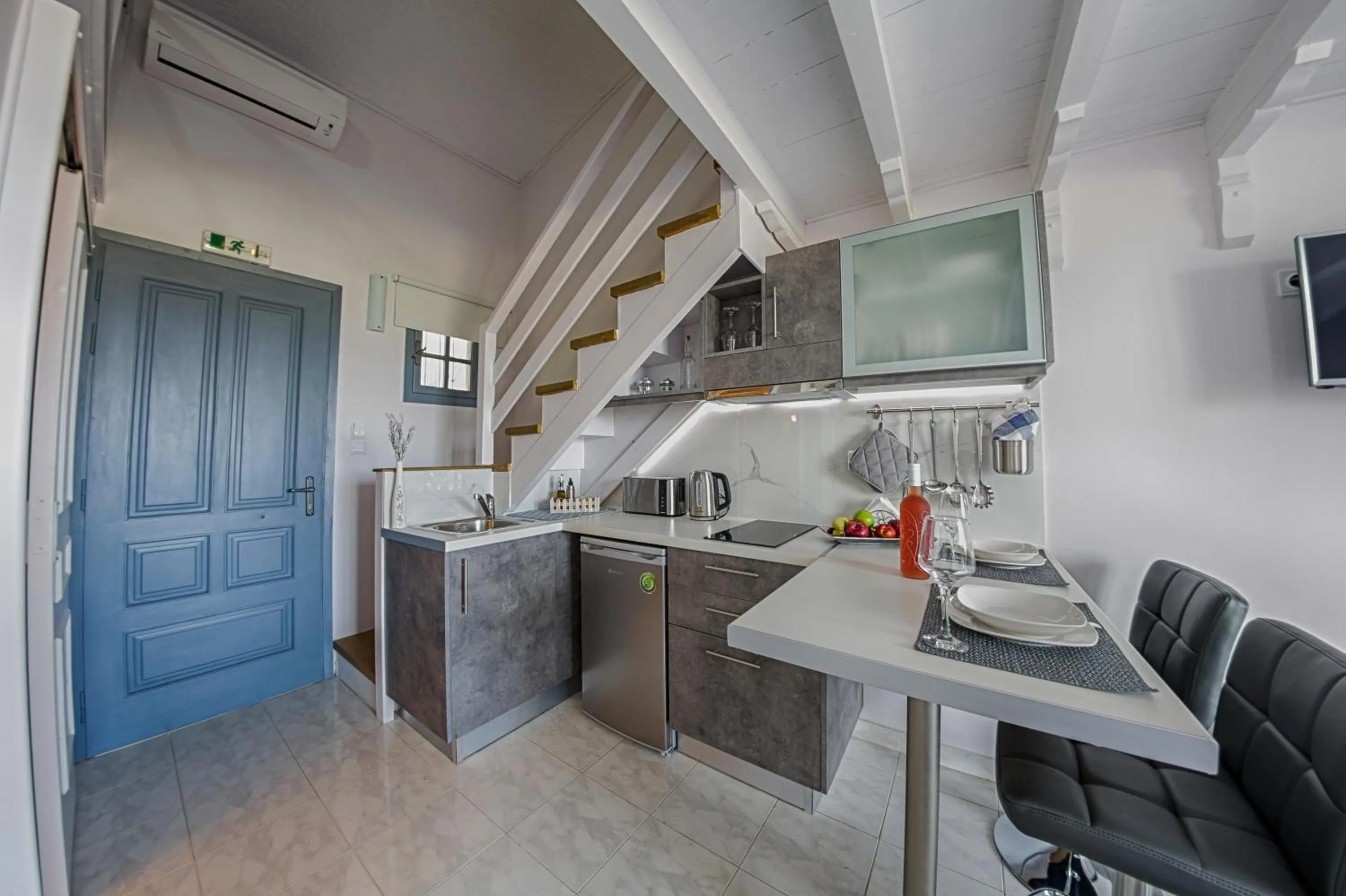 Irida Holiday Apartments