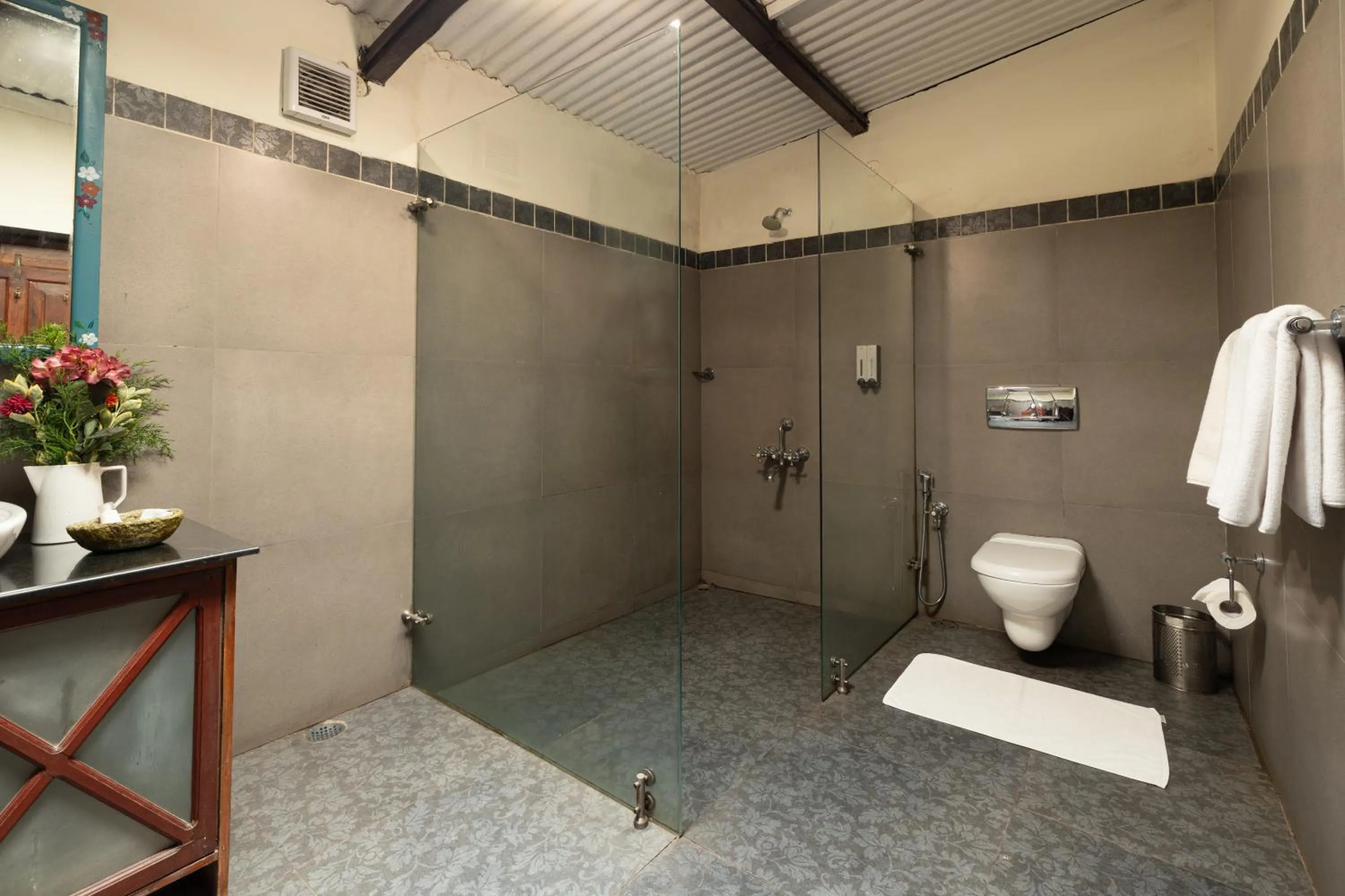 Bathroom in King's Cliff