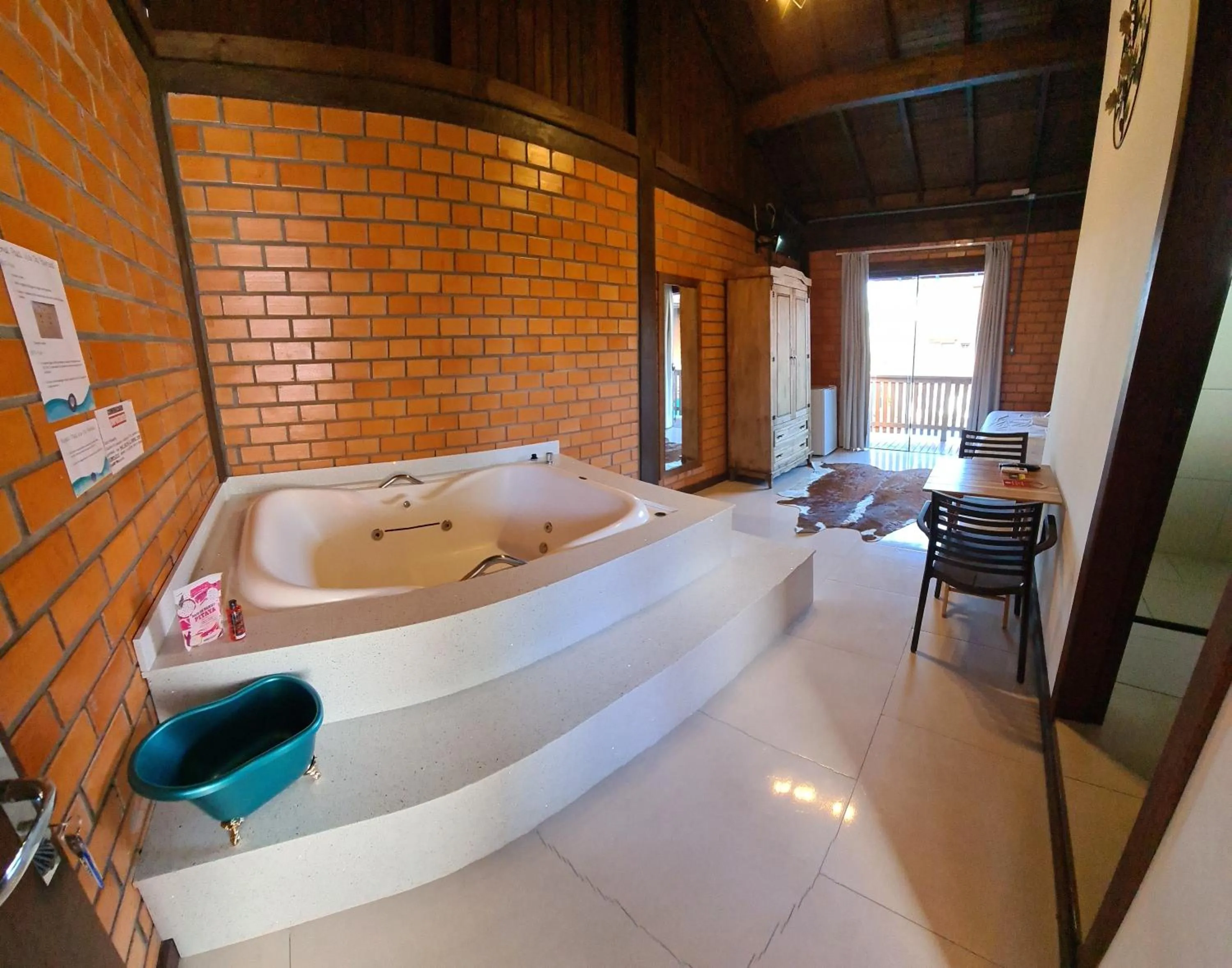 Hot Tub, Bed in Pousada Doce Mar