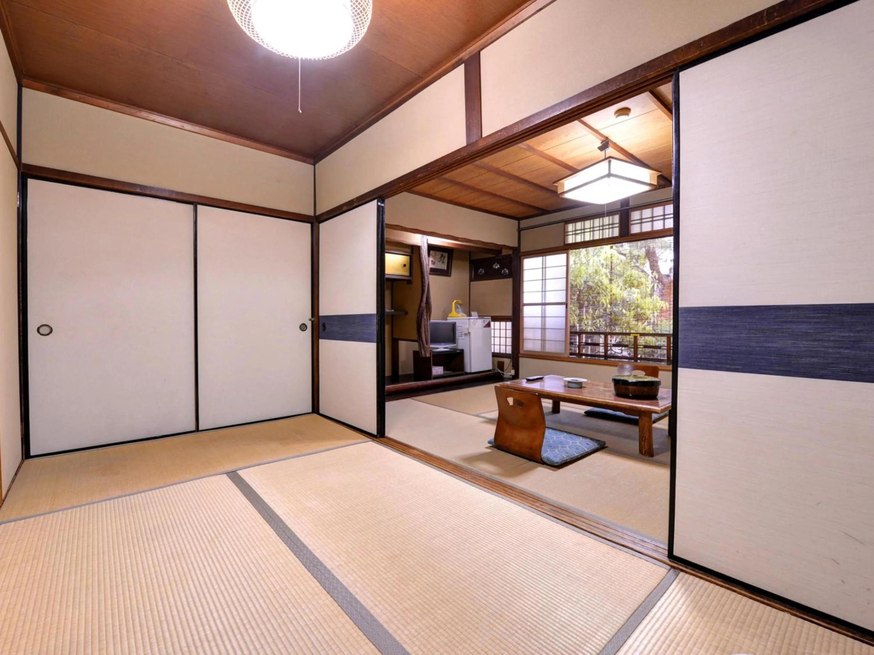 Photo of the whole room in Yamamoto Ryokan
