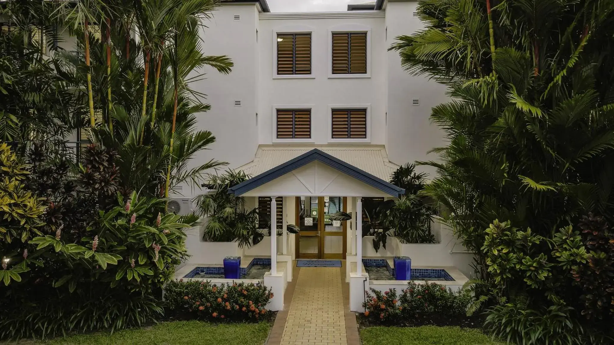 Property building in Meridian at Port Douglas - Adults Only Property building in Meridian at Port Douglas - Adults Only