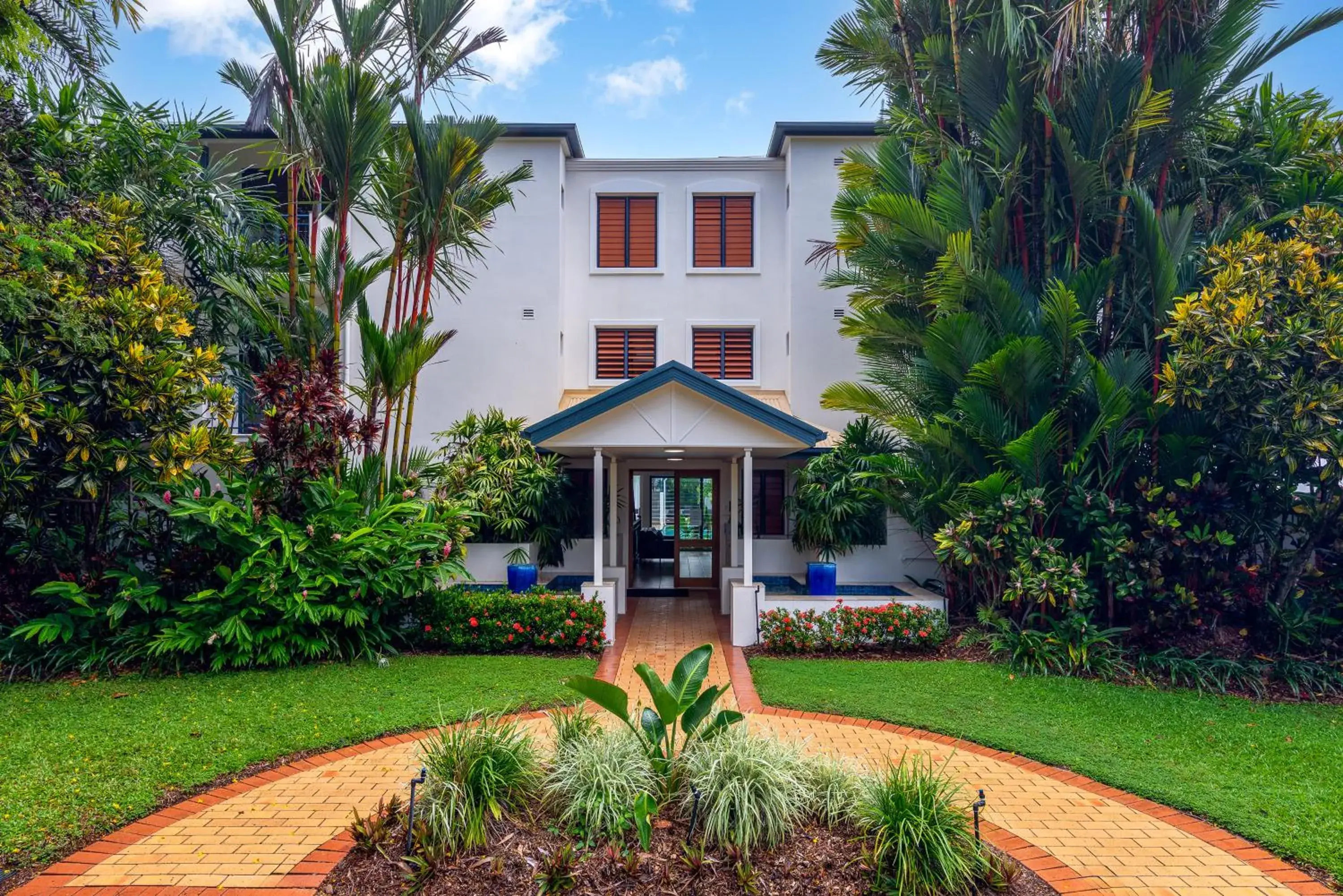 Property building in Meridian at Port Douglas - Adults Only Property building in Meridian at Port Douglas - Adults Only