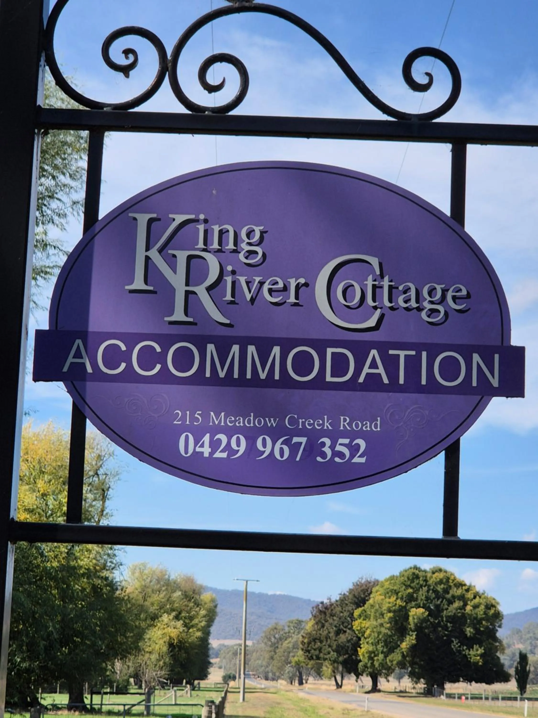 Facade/entrance in King River Cottage