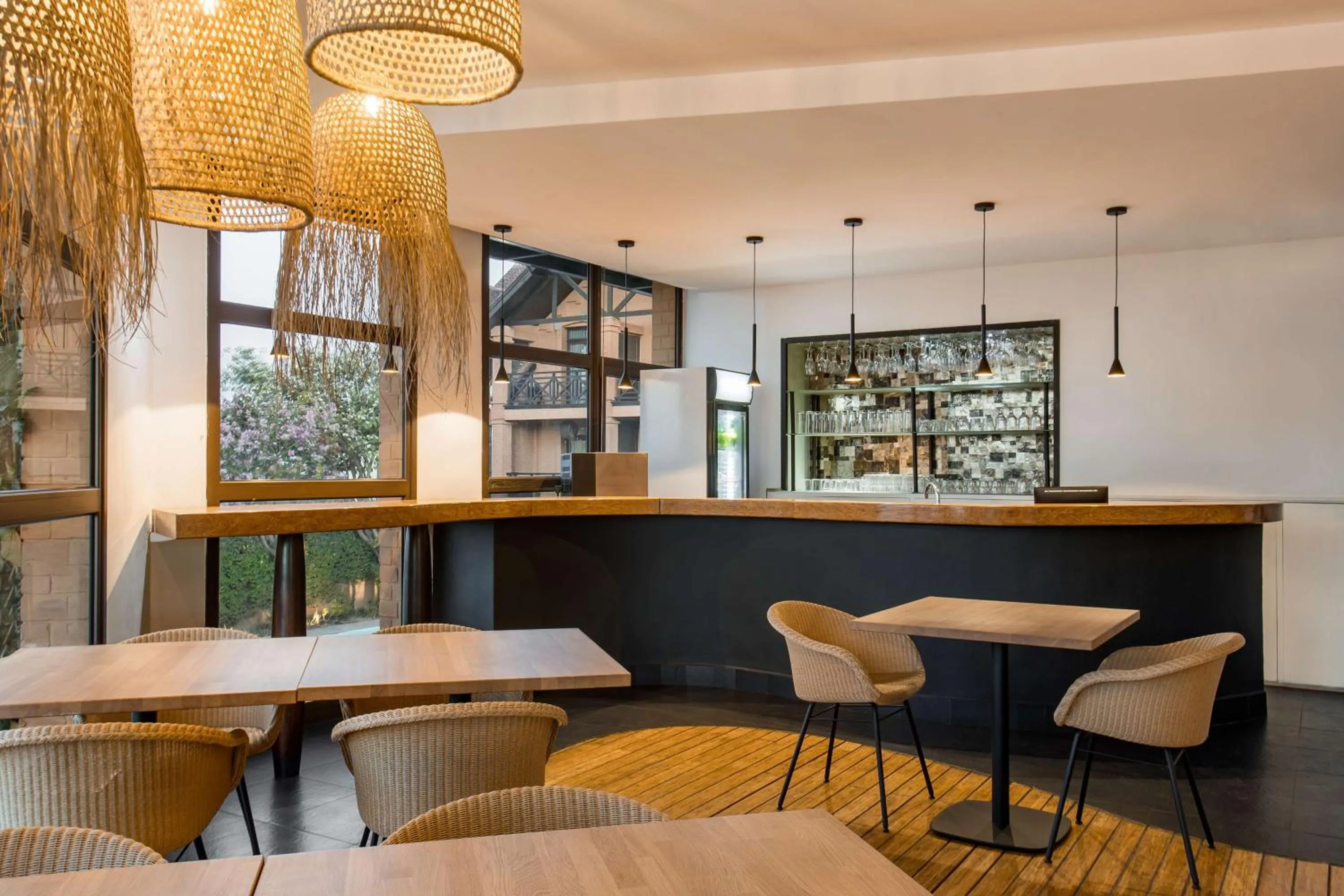 Restaurant/places to eat in Radisson Hotel Tamboho Waterfront Antananarivo