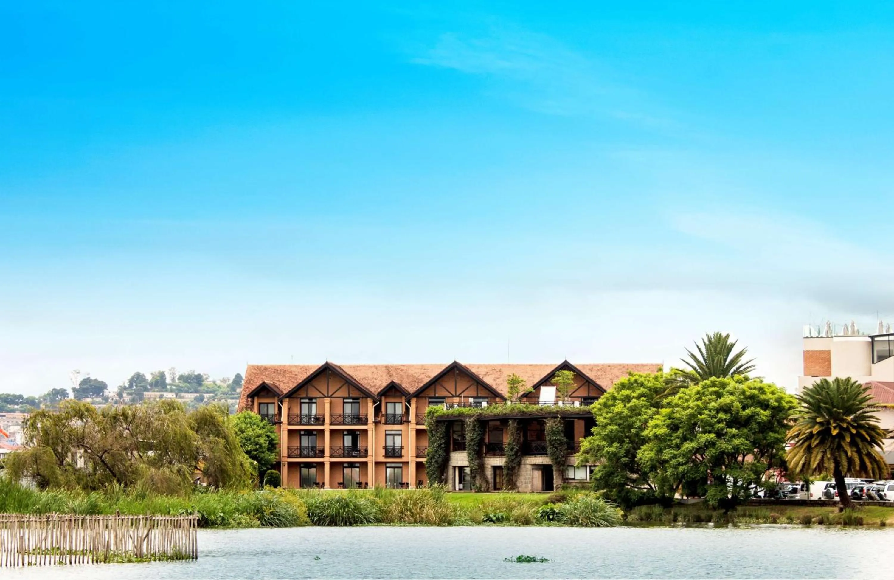 Property building in Radisson Hotel Tamboho Waterfront Antananarivo