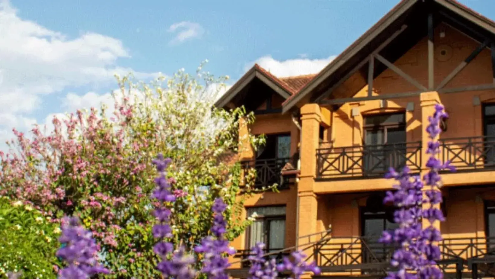 Property building in Radisson Hotel Tamboho Waterfront Antananarivo Property building in Radisson Hotel Tamboho Waterfront Antananarivo