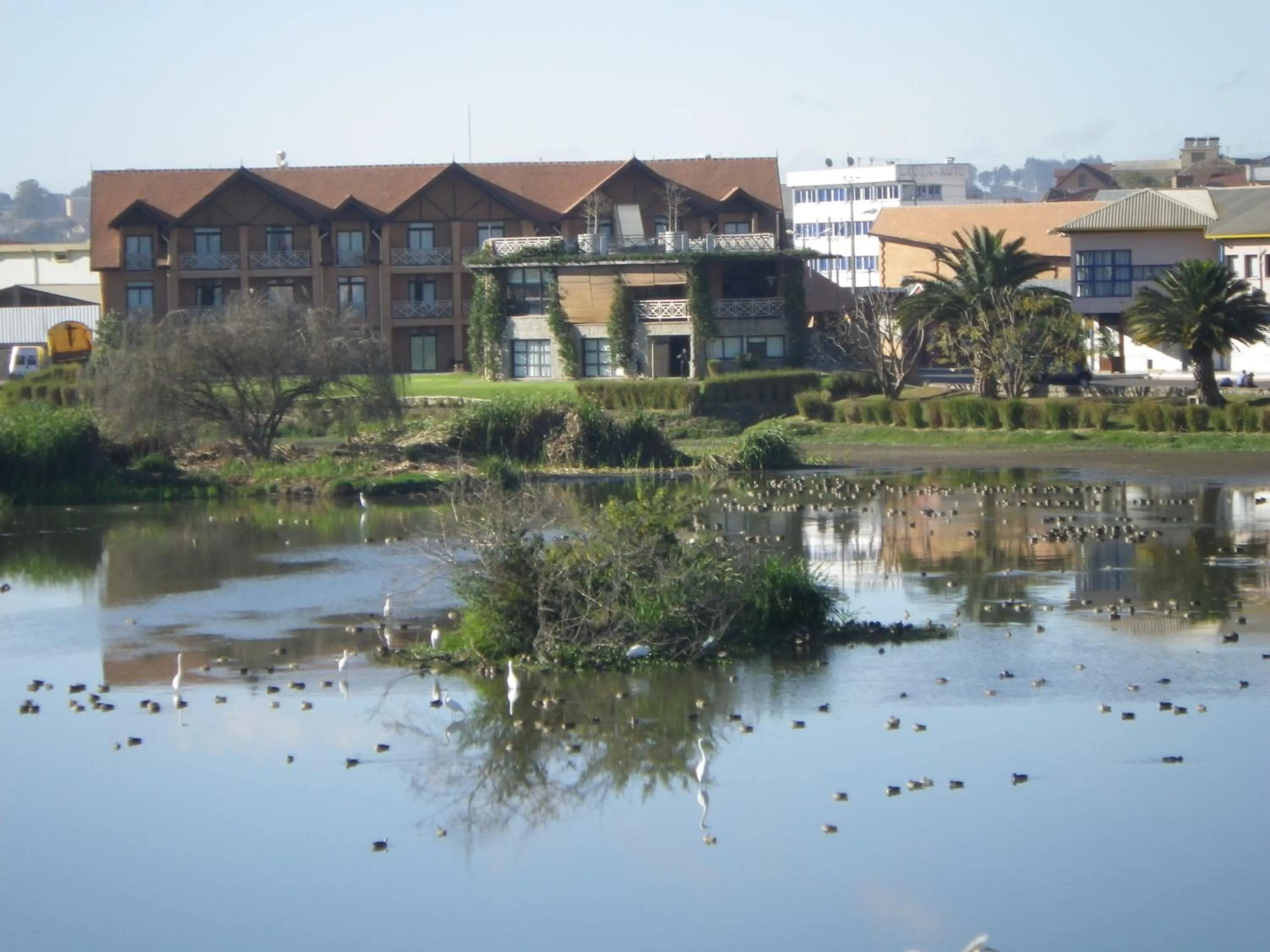 Day in Radisson Hotel Tamboho Waterfront Antananarivo