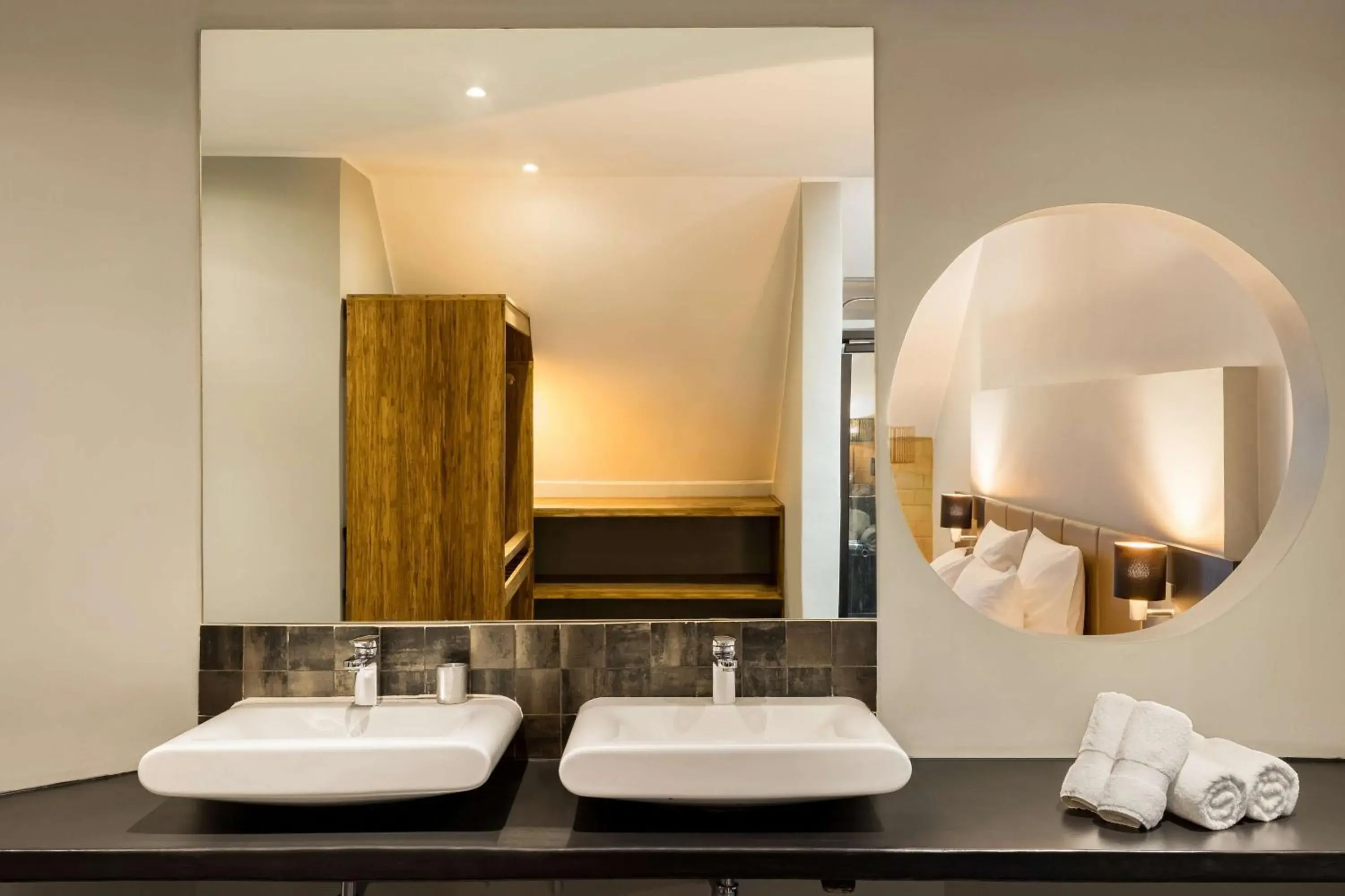 Bathroom in Radisson Hotel Tamboho Waterfront Antananarivo Bathroom in Radisson Hotel Tamboho Waterfront Antananarivo