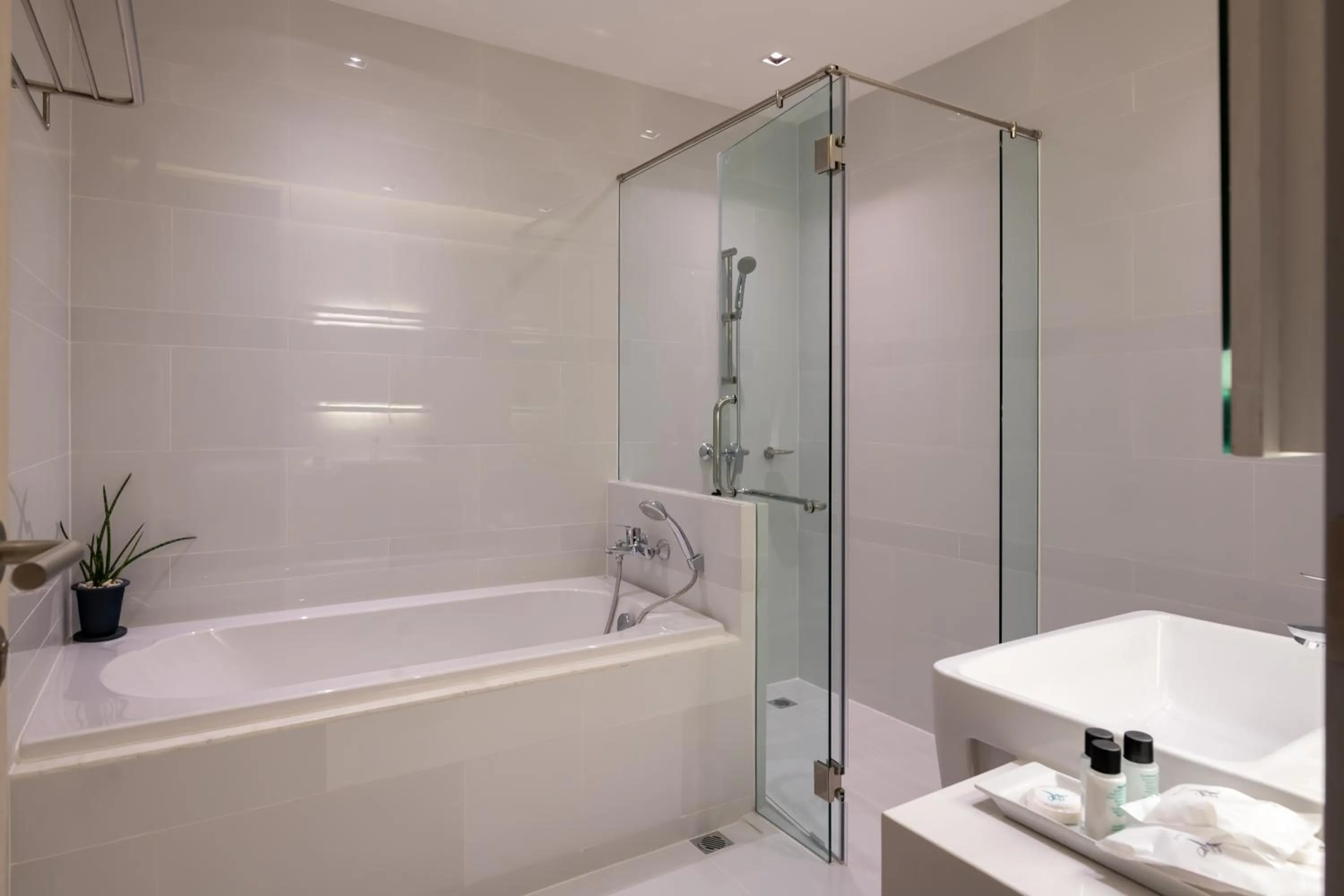 Shower in Jasmine 59 Hotel