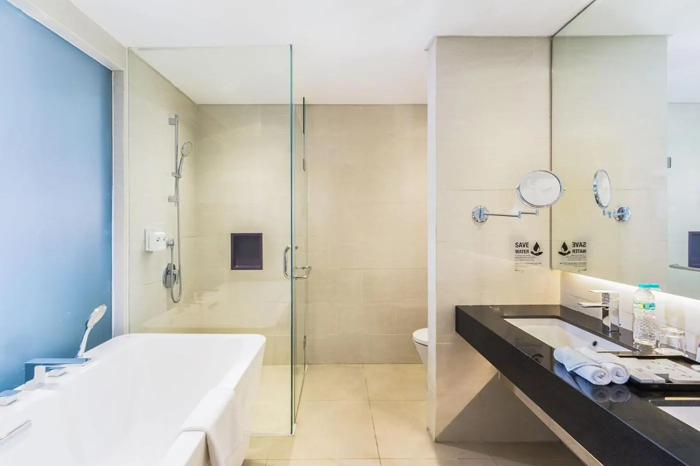 Toilet in Swiss-Belinn Modern Cikande