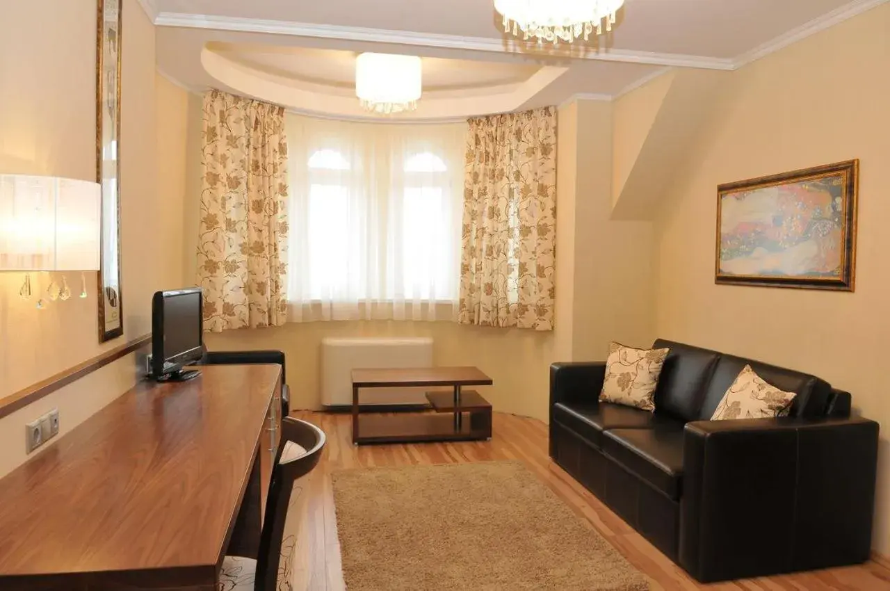 Superior One-Bedroom Apartment (4 Adults) in Mizse Motel Superior One-Bedroom Apartment (4 Adults) in Mizse Motel
