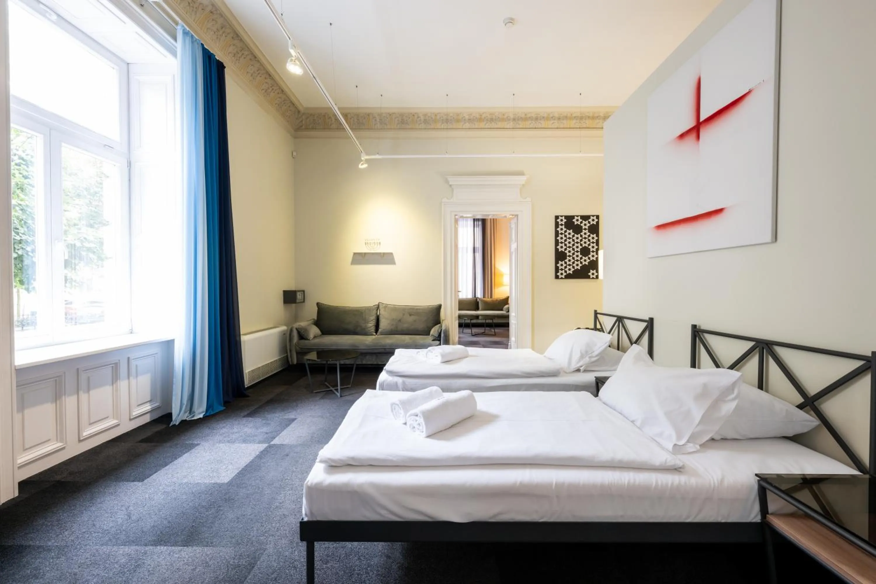 Bed in Home Aparthotel