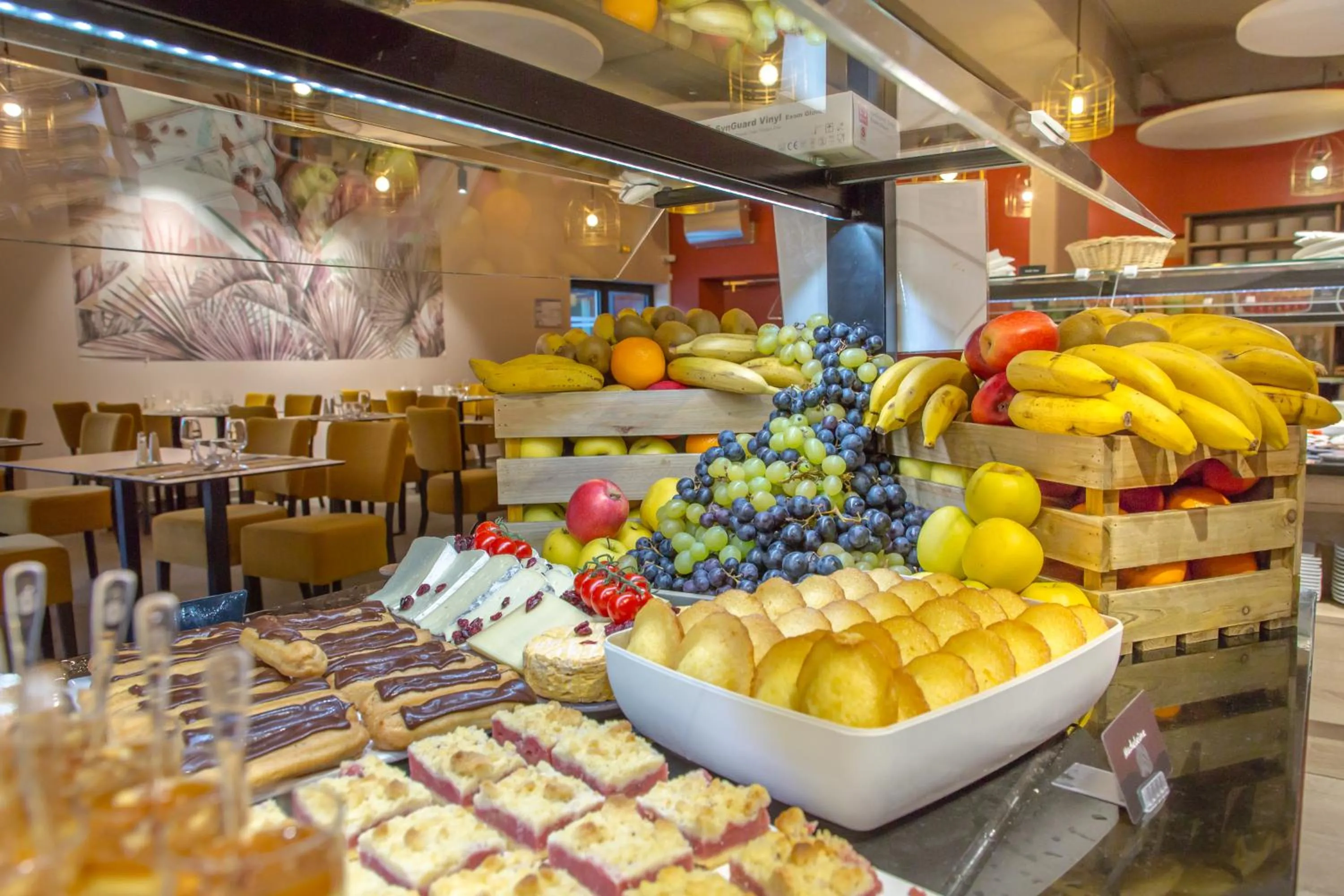 Restaurant/places to eat in SOWELL RESIDENCES Chênes Verts