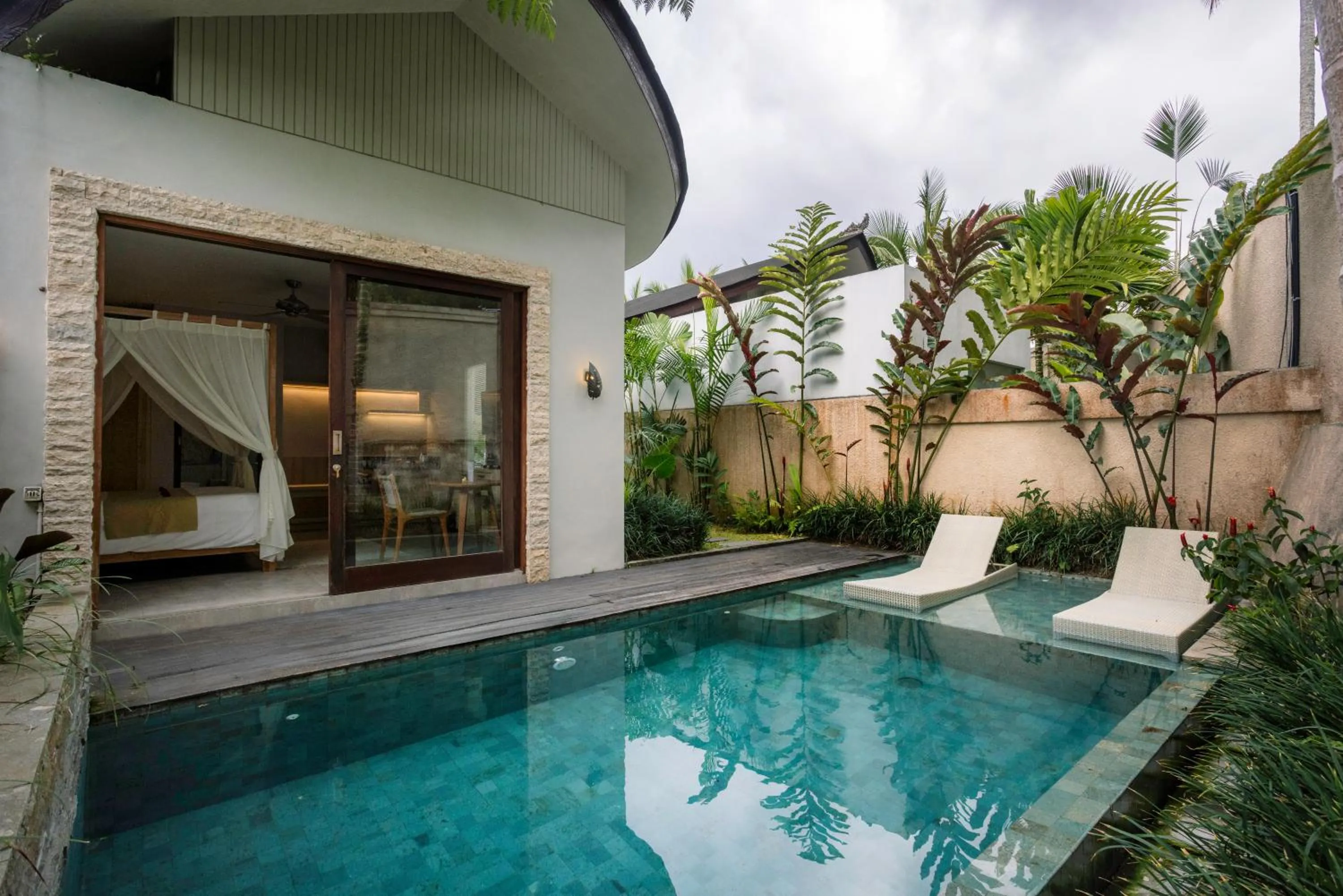 Property building in Daun Lebar Villas