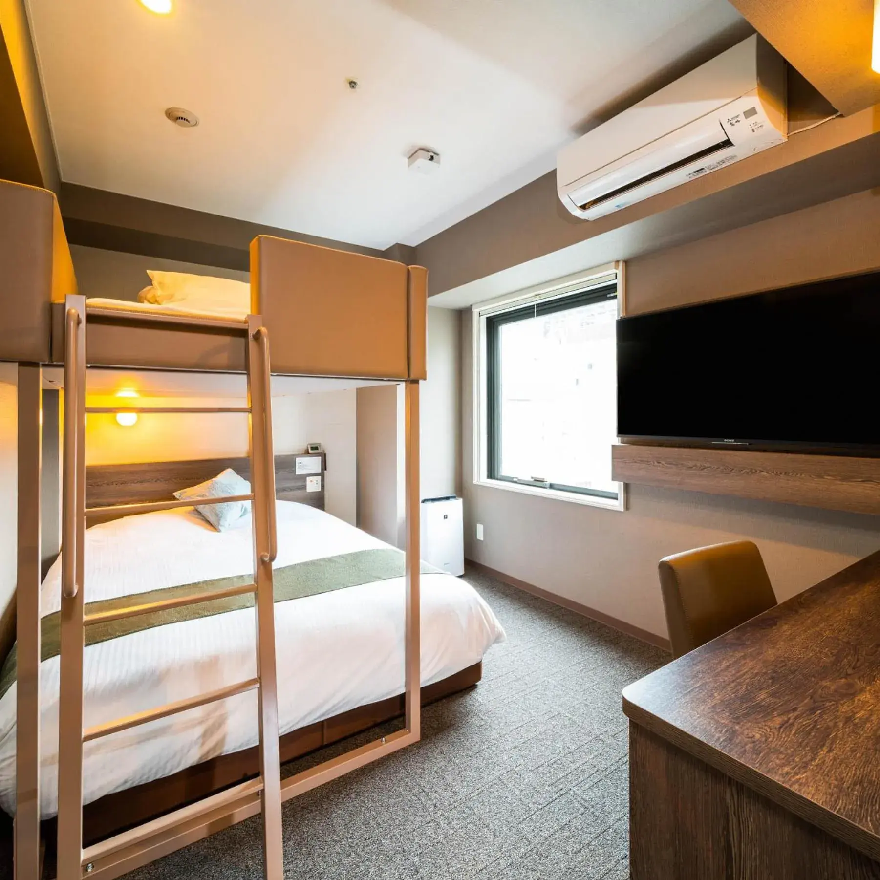 Bed in Super Hotel Premier Ginza Bed in Super Hotel Premier Ginza