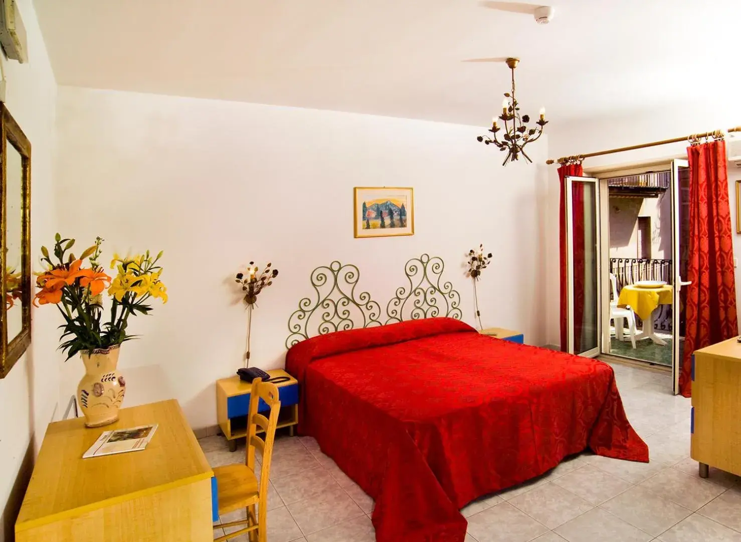 Bedroom in Hotel da Peppe Bedroom in Hotel da Peppe