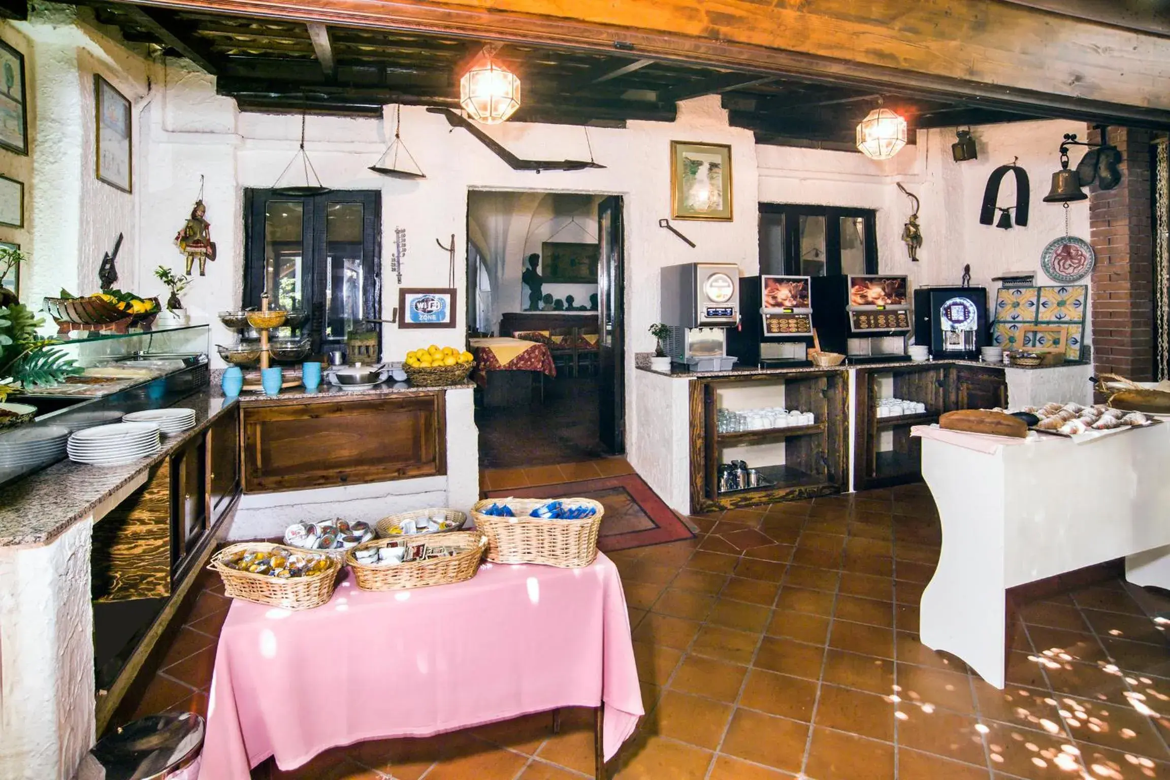 Property building in Hotel da Peppe Property building in Hotel da Peppe