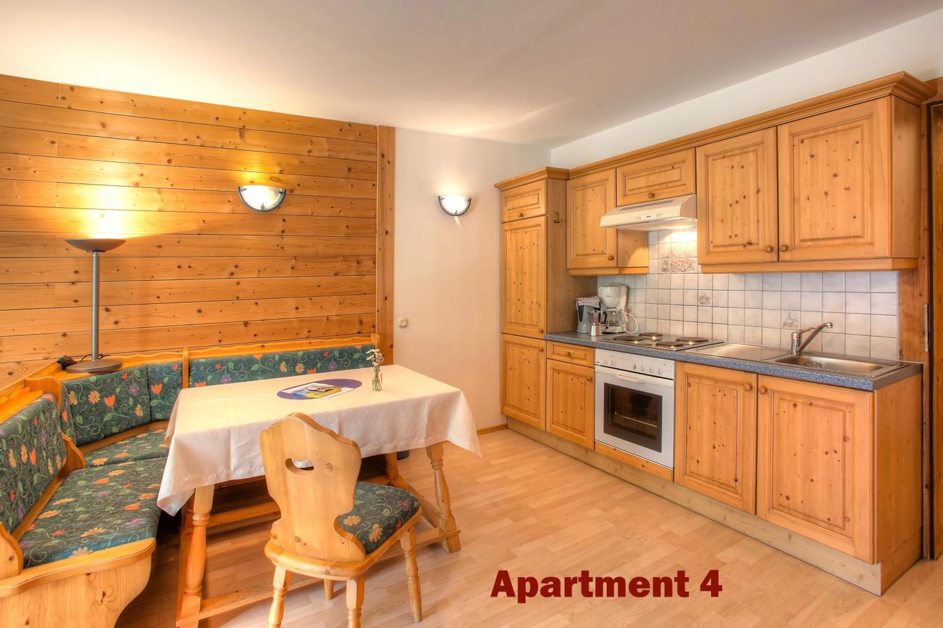 Kitchen or kitchenette in Ferienhaus Christina