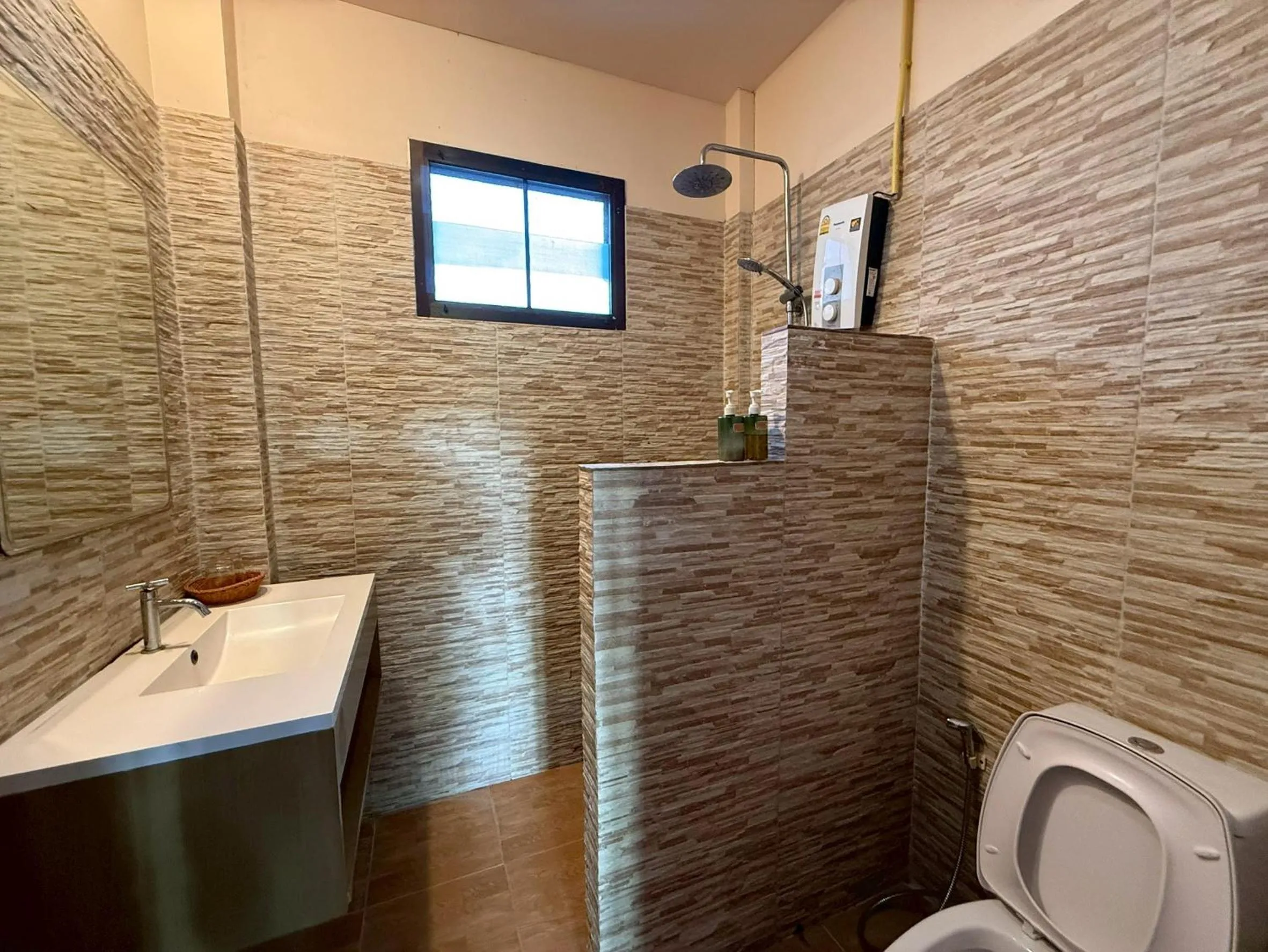 Lotus Paradise Resort - SHA PLUS