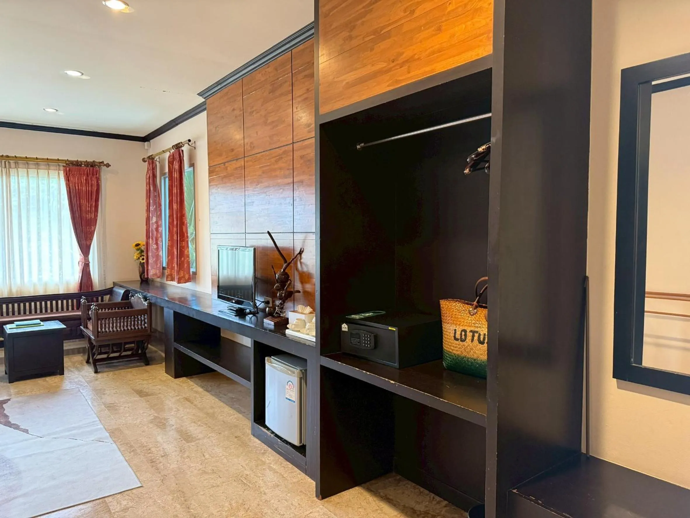 Lotus Paradise Resort - SHA PLUS