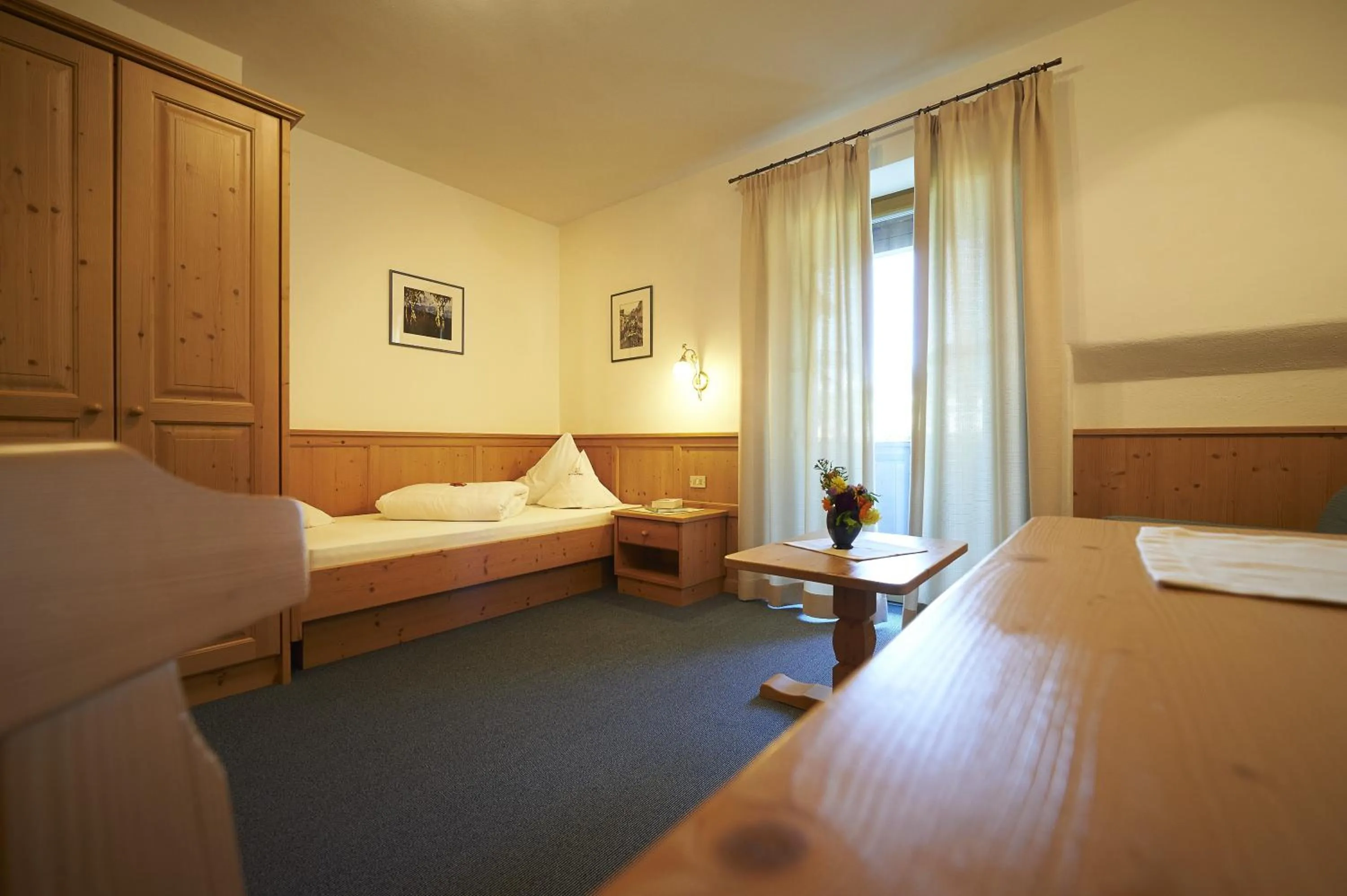 Photo of the whole room, Bed in Parc Hotel Tyrol