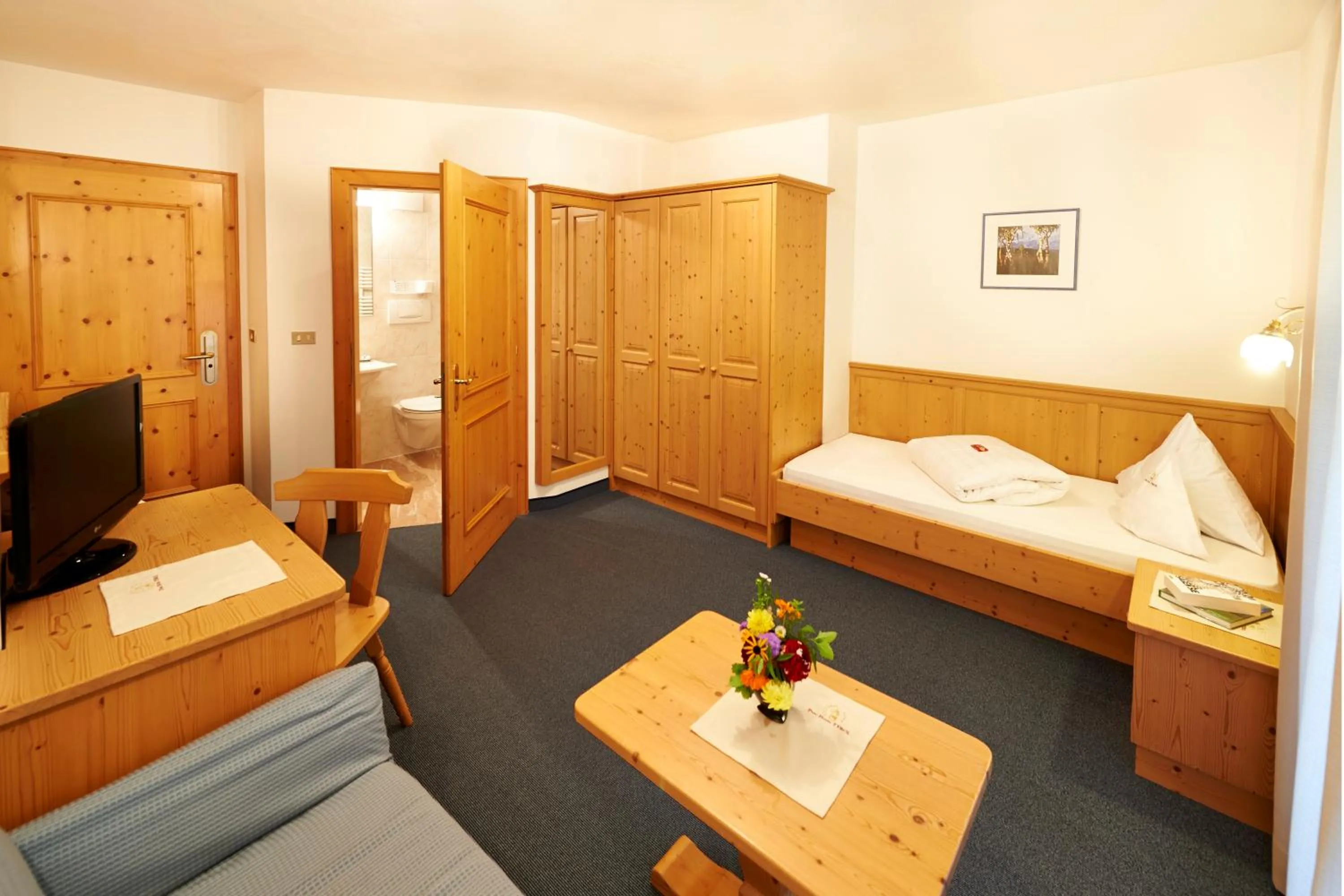 Photo of the whole room, Bed in Parc Hotel Tyrol