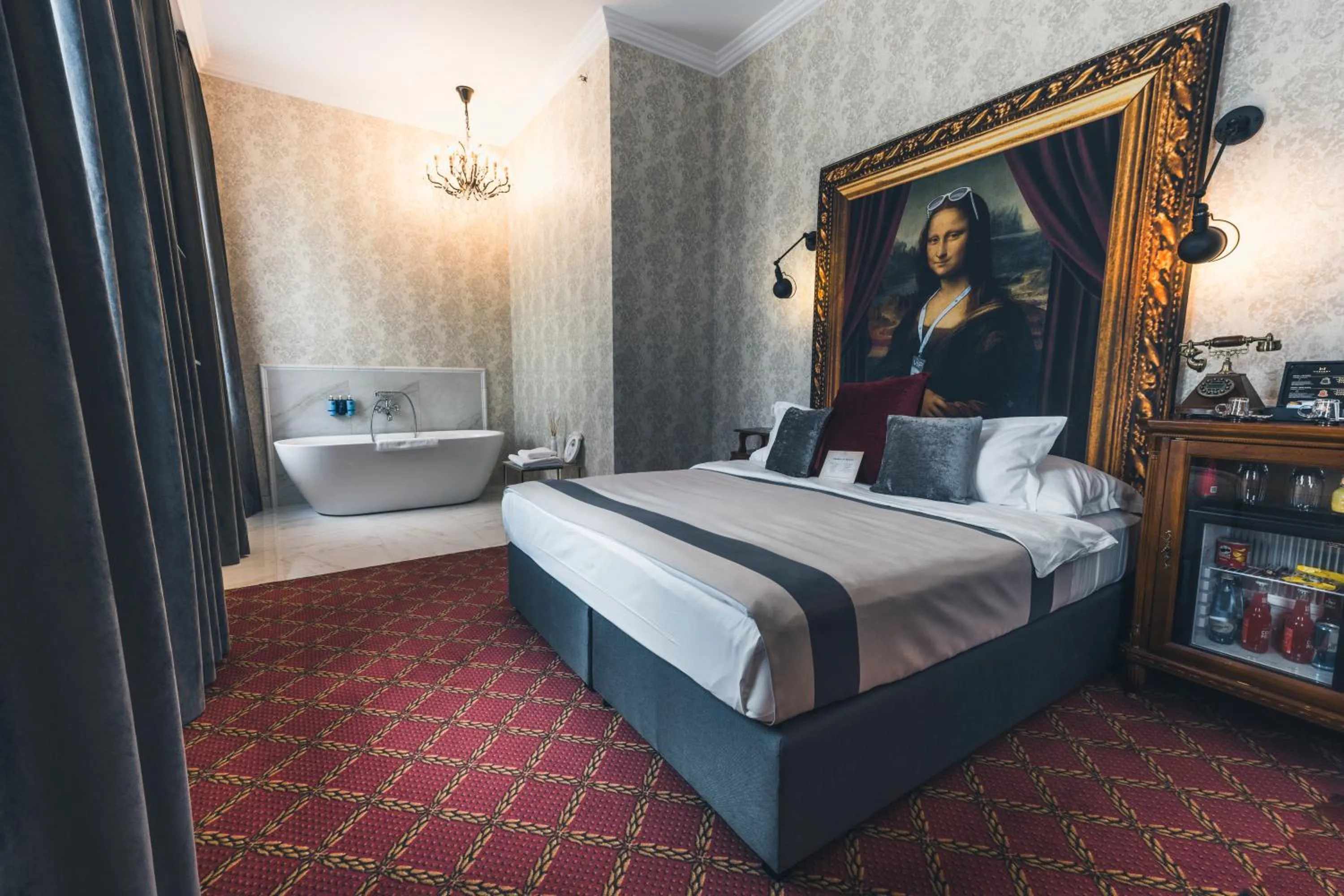Bath, Bed in Mystery Hotel Budapest, Preferred Hotels & Resorts