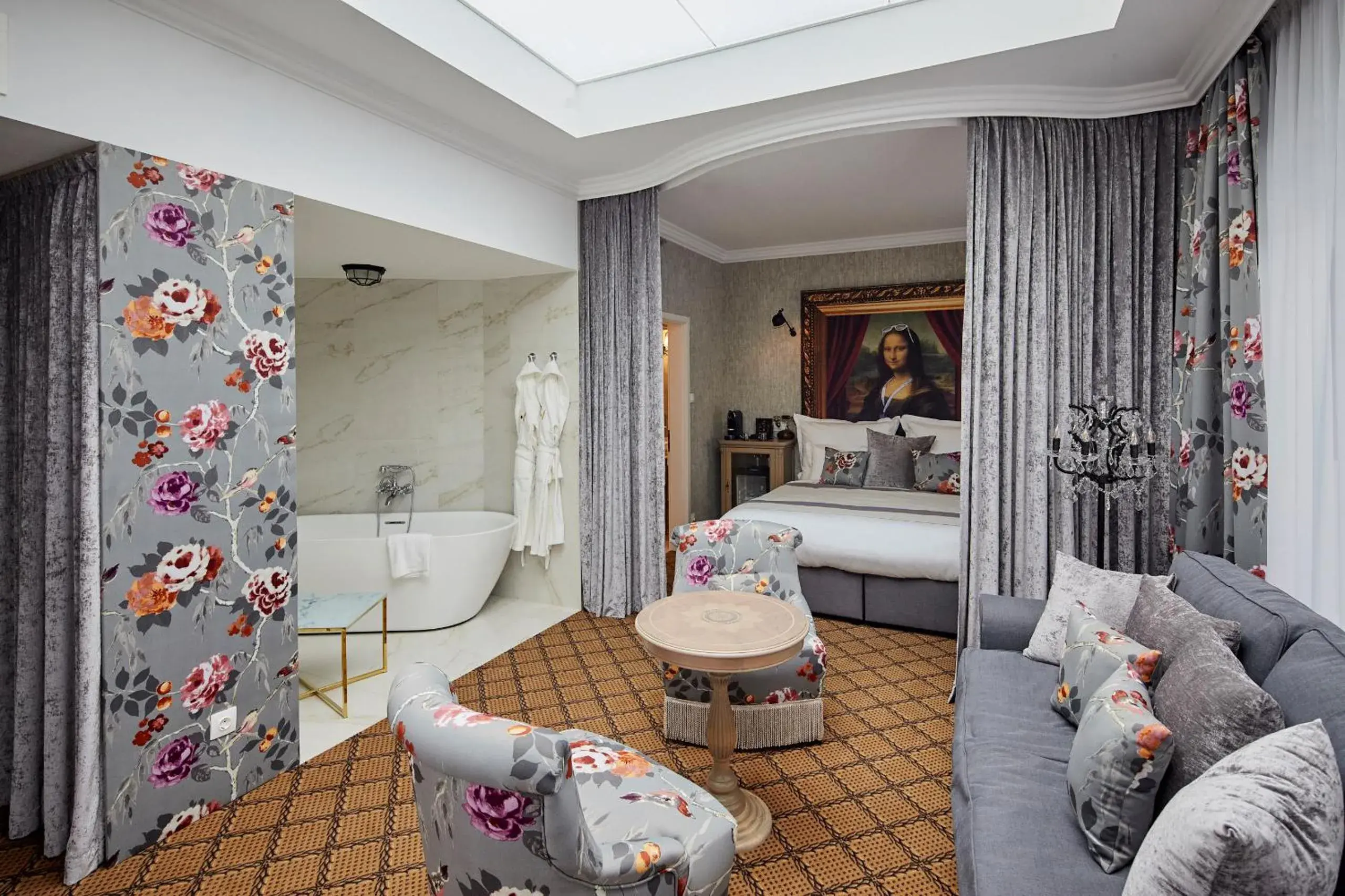 Mystery Suite in Mystery Hotel Budapest, Preferred Hotels & Resorts Mystery Suite in Mystery Hotel Budapest, Preferred Hotels & Resorts