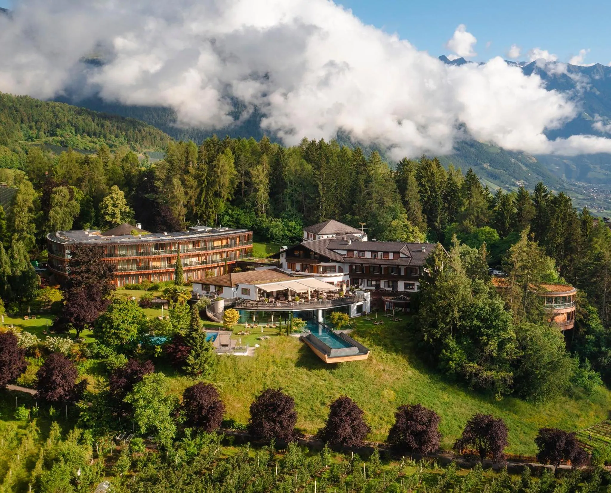 Property building in Der Waldhof