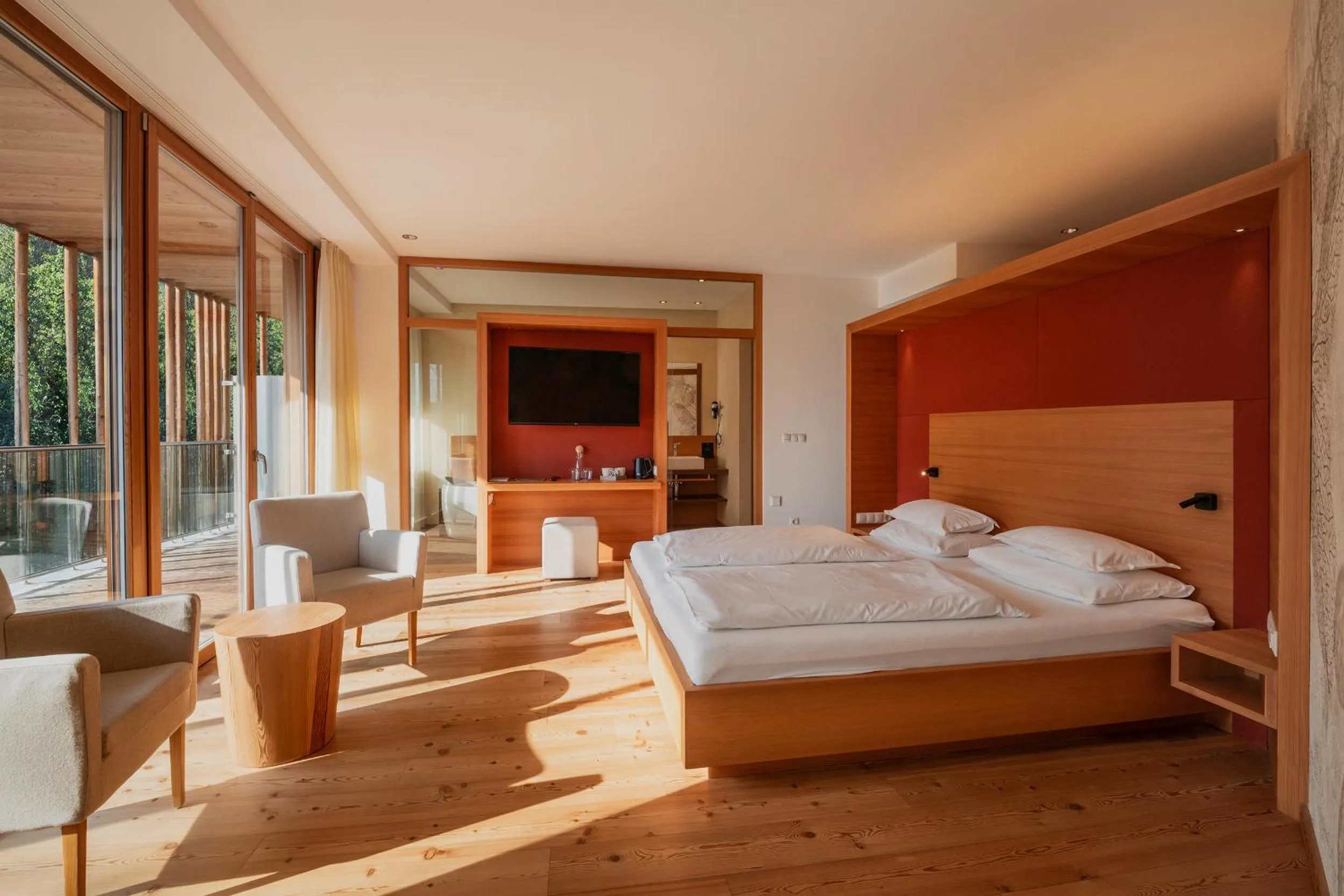 Living room, Bed in Hotel Der Waldhof