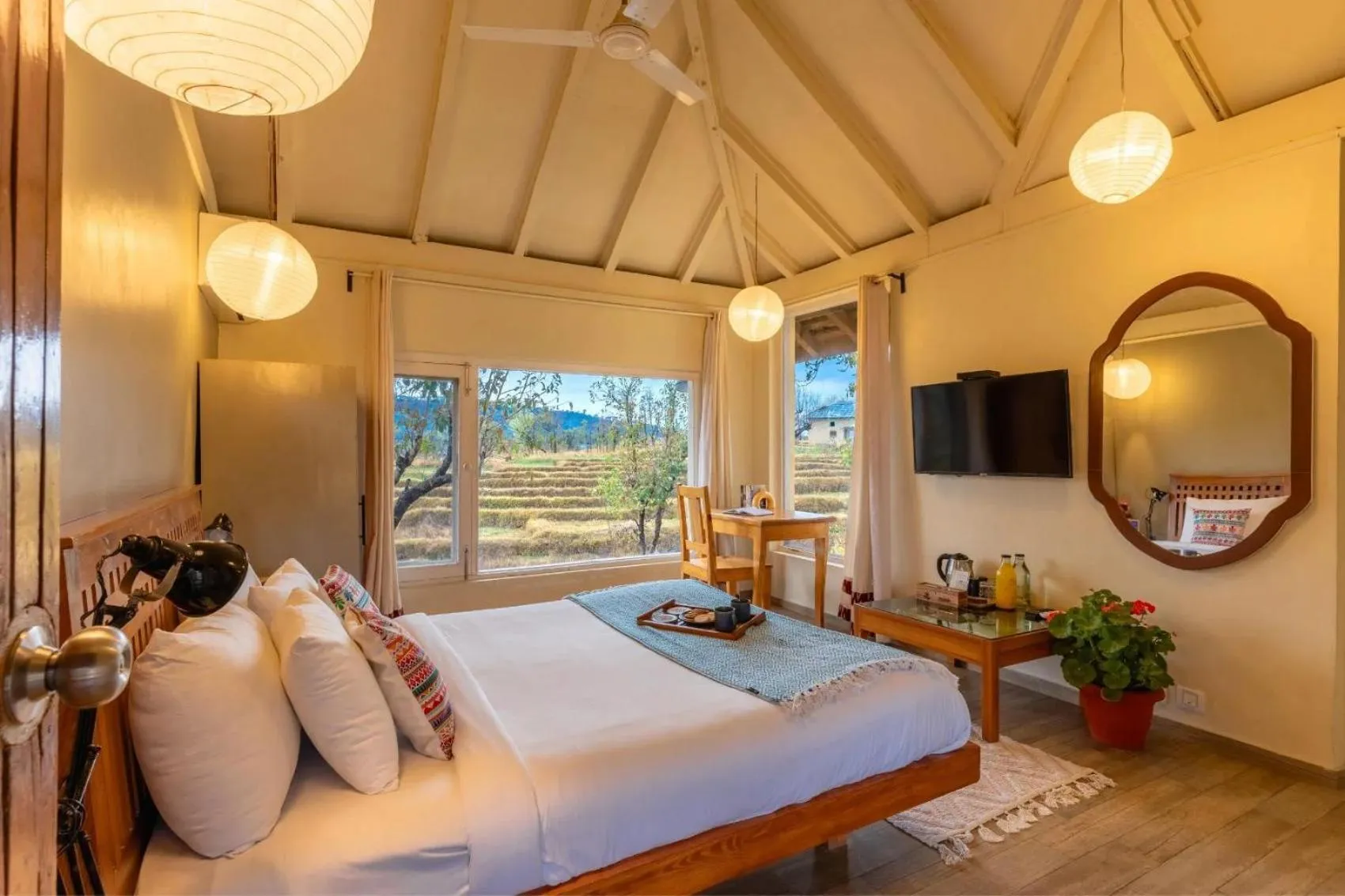 Bedroom, Bed in Seclude Palampur