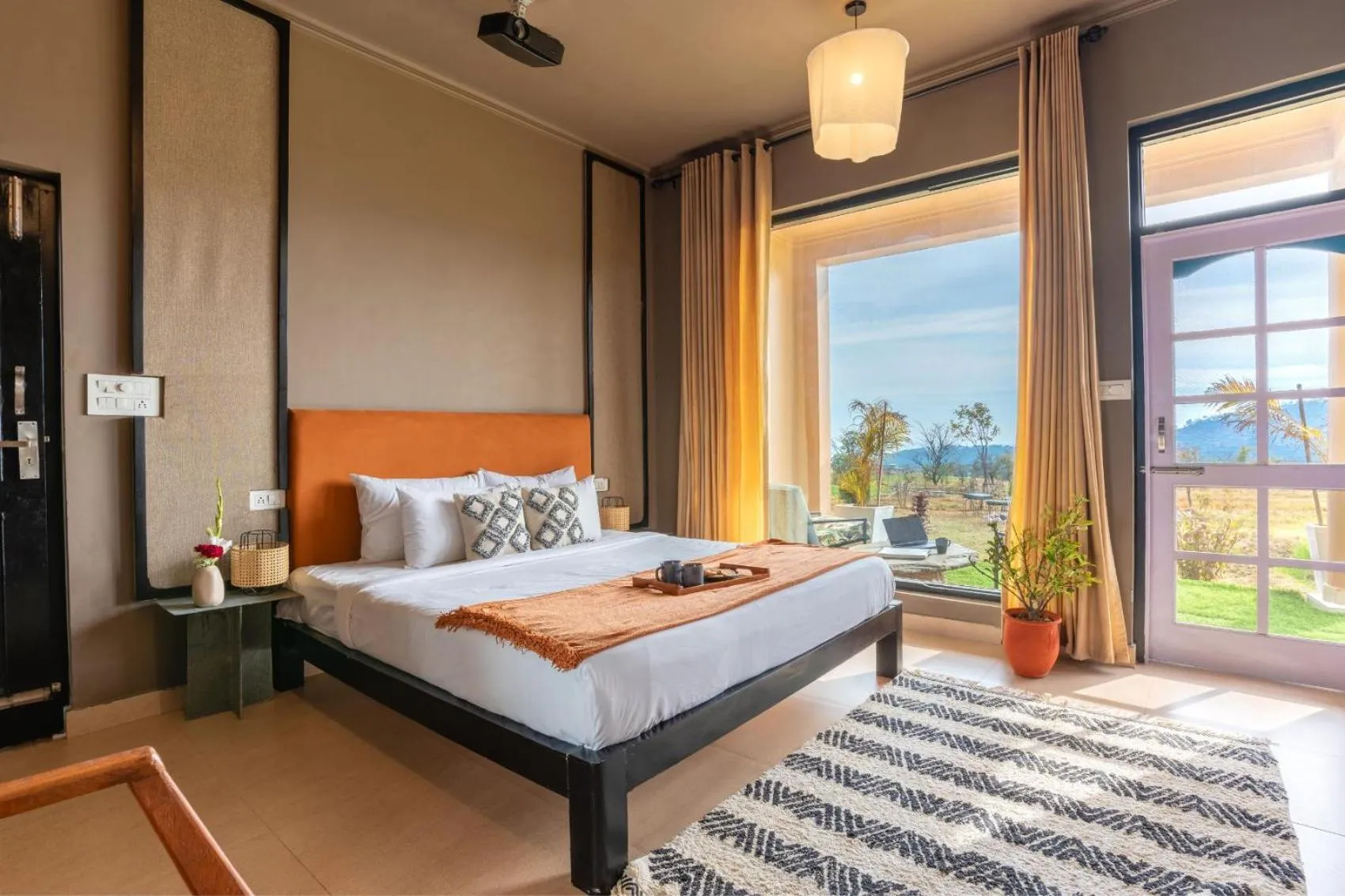 Bedroom, Bed in Seclude Palampur