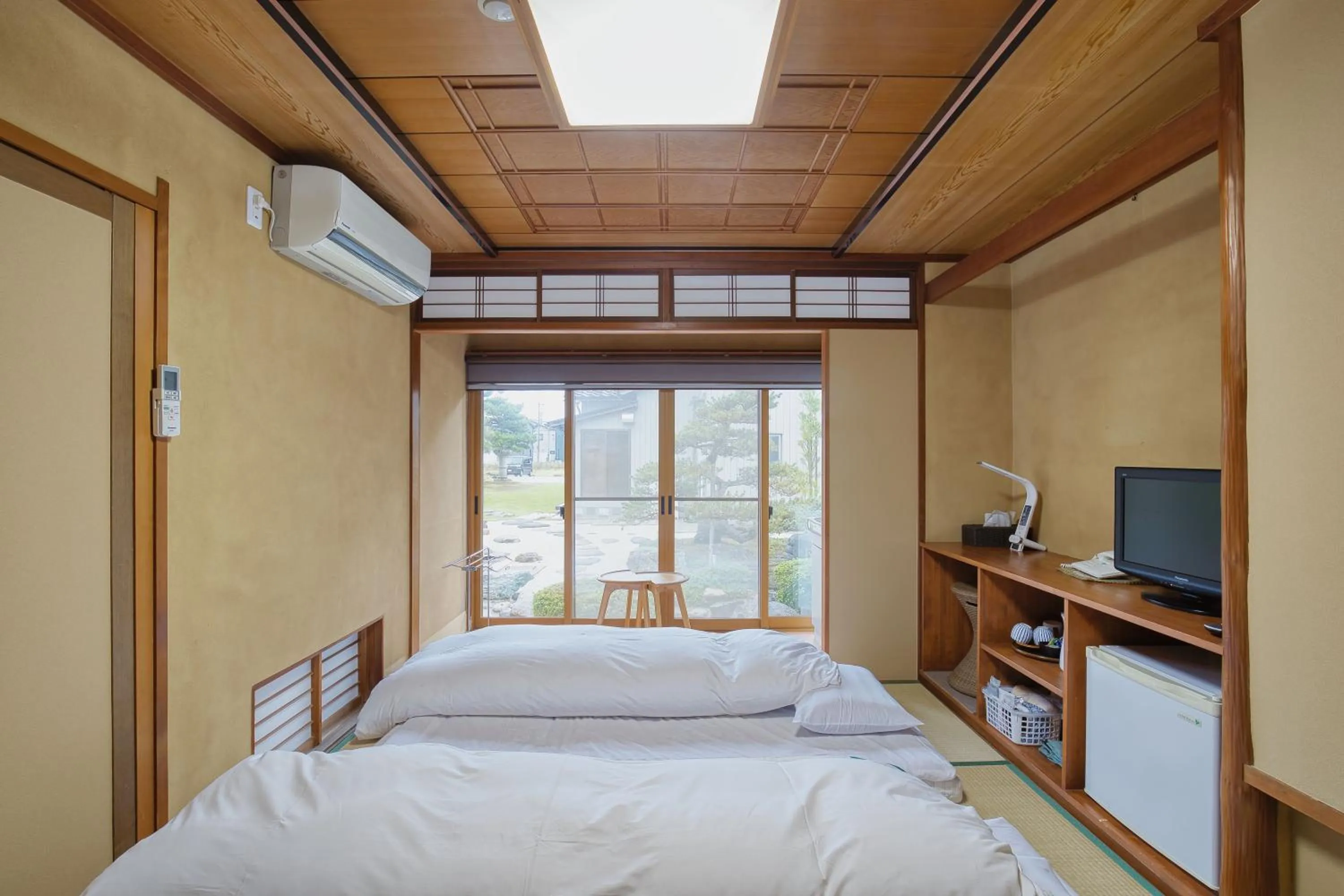 Bed in Katsuzakikan