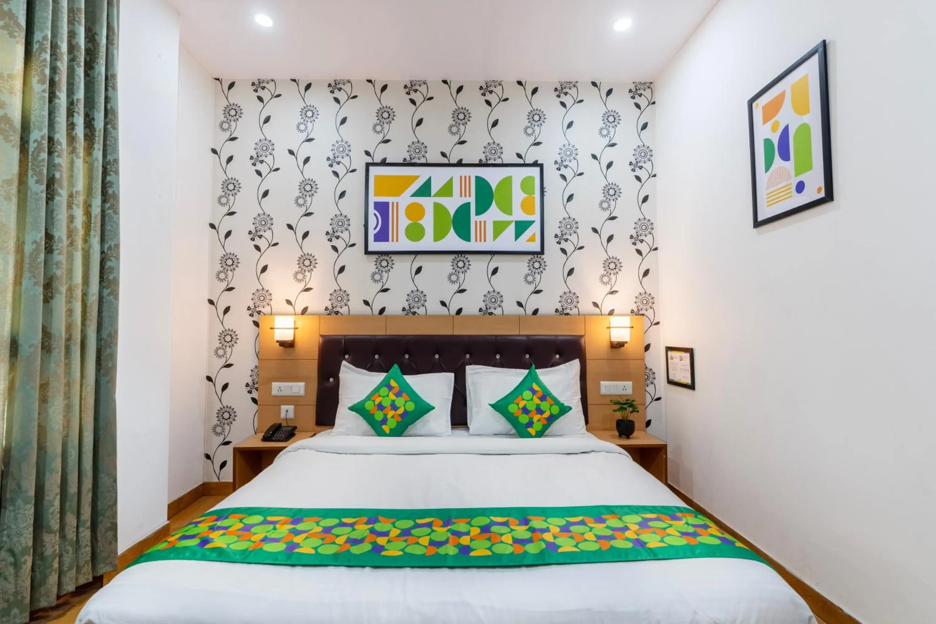 Bedroom, Bed in Treebo Anand The Mall Solan Bedroom, Bed in Treebo Anand The Mall Solan