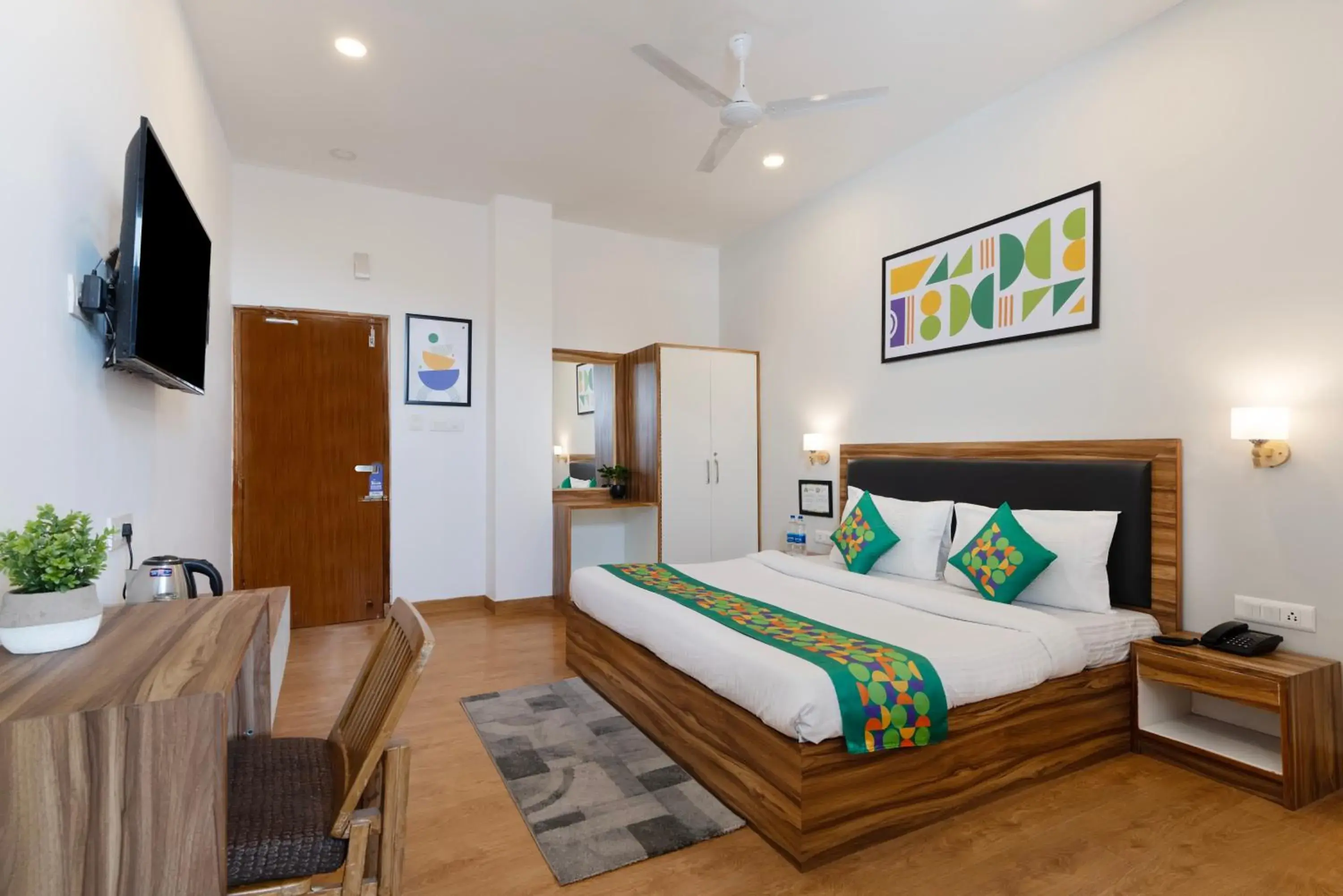 Bedroom, Bed in Treebo Anand The Mall Solan Bedroom, Bed in Treebo Anand The Mall Solan