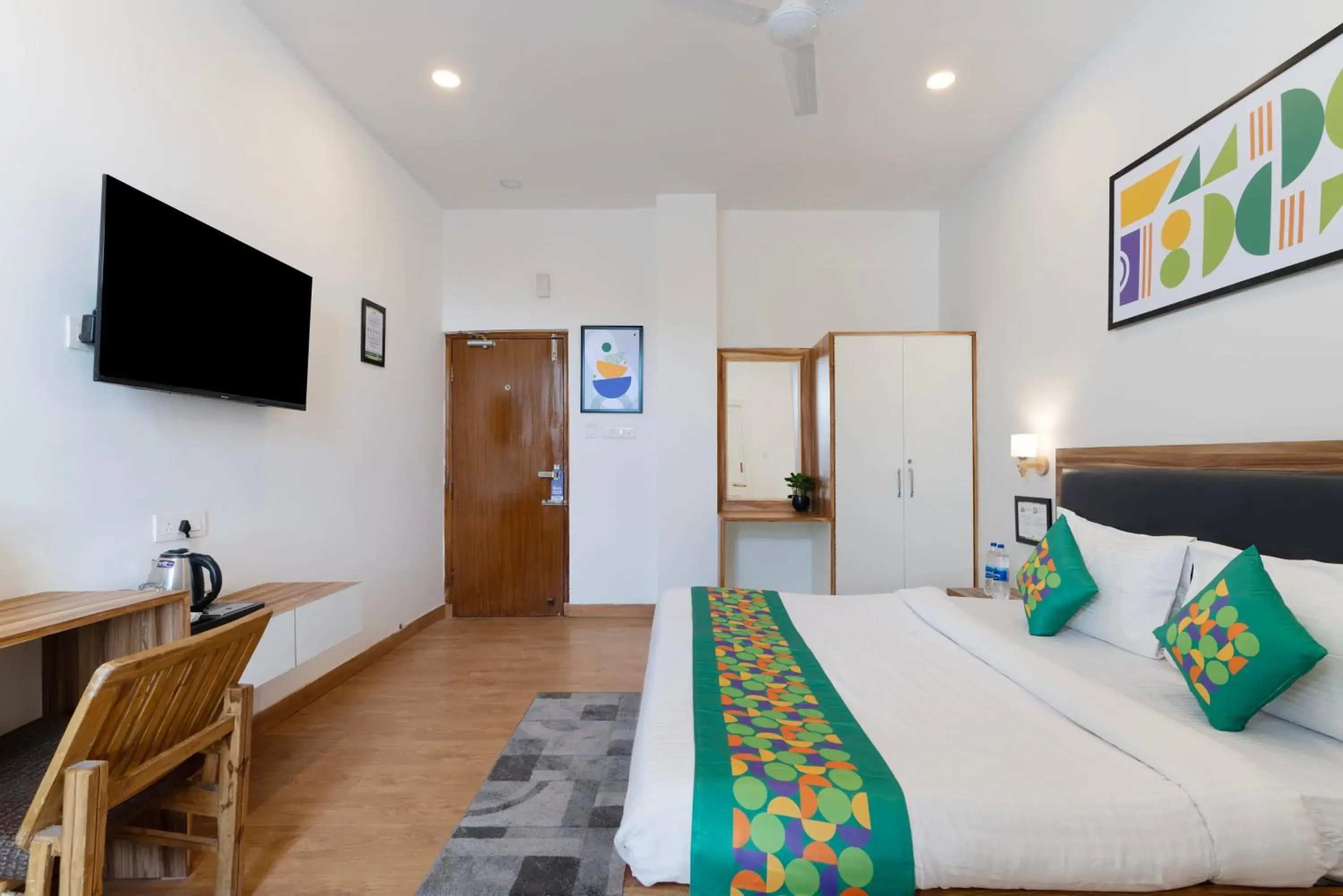 Bedroom, Bed in Treebo Anand The Mall Solan Bedroom, Bed in Treebo Anand The Mall Solan