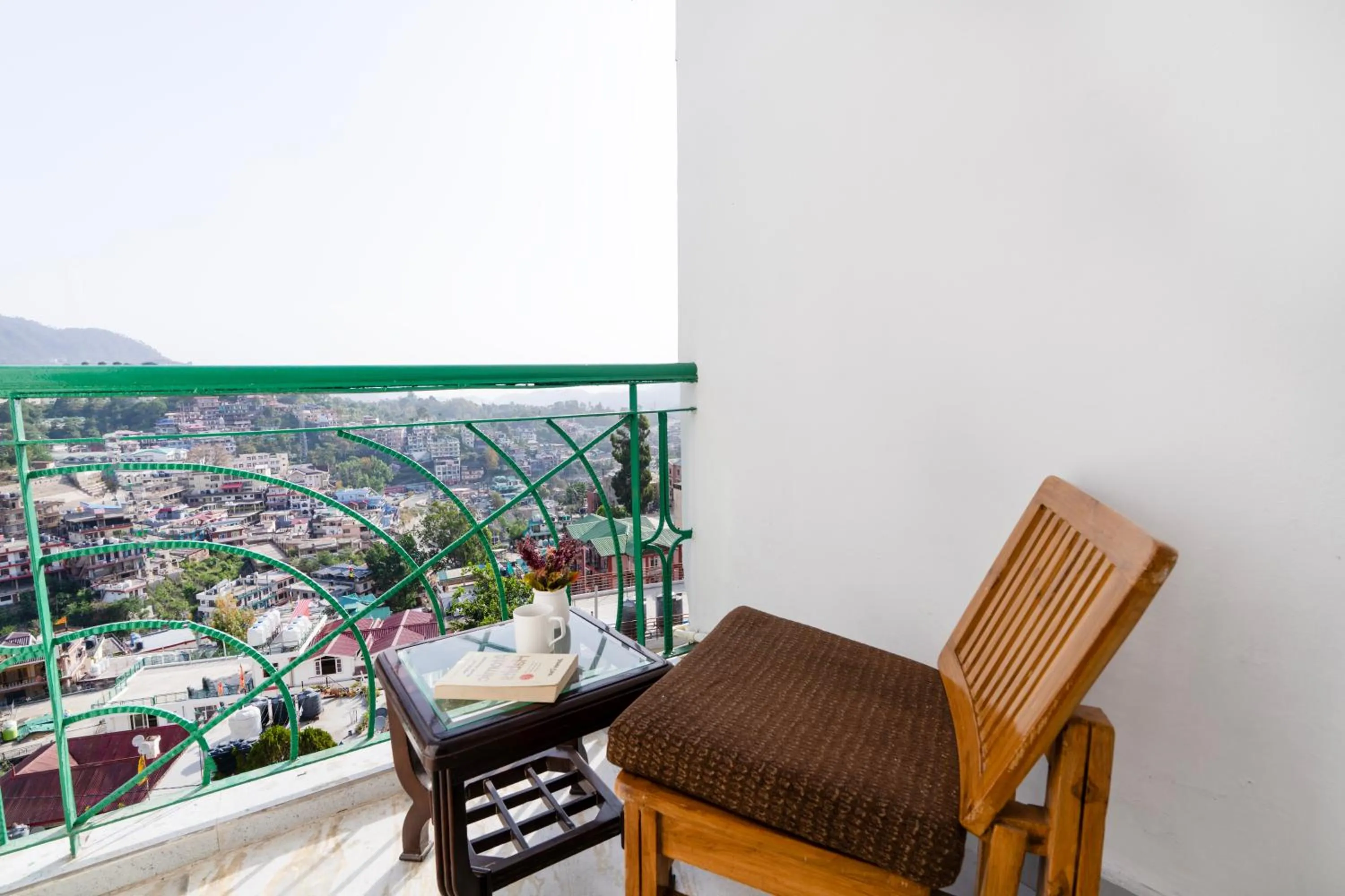 Balcony/Terrace in Treebo Anand The Mall Solan