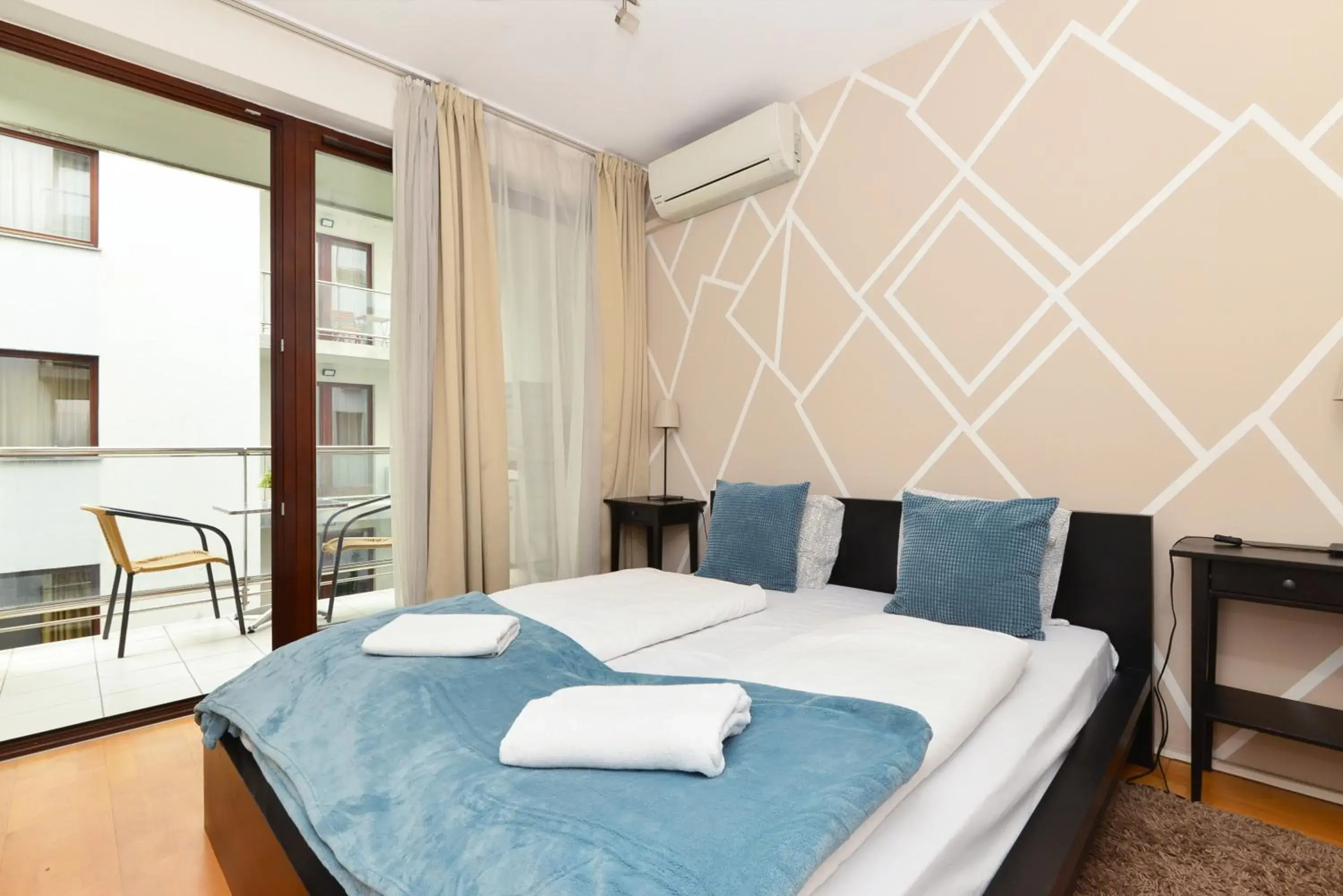 Bed in Quality Point Apartments 0-24 reception Bed in Quality Point Apartments 0-24 reception